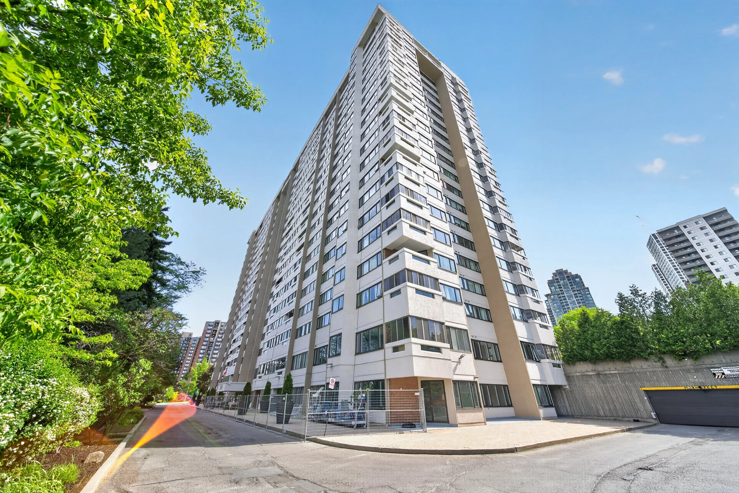1580MississaugaValleyBlvd_Destaged_Exterior35.jpg