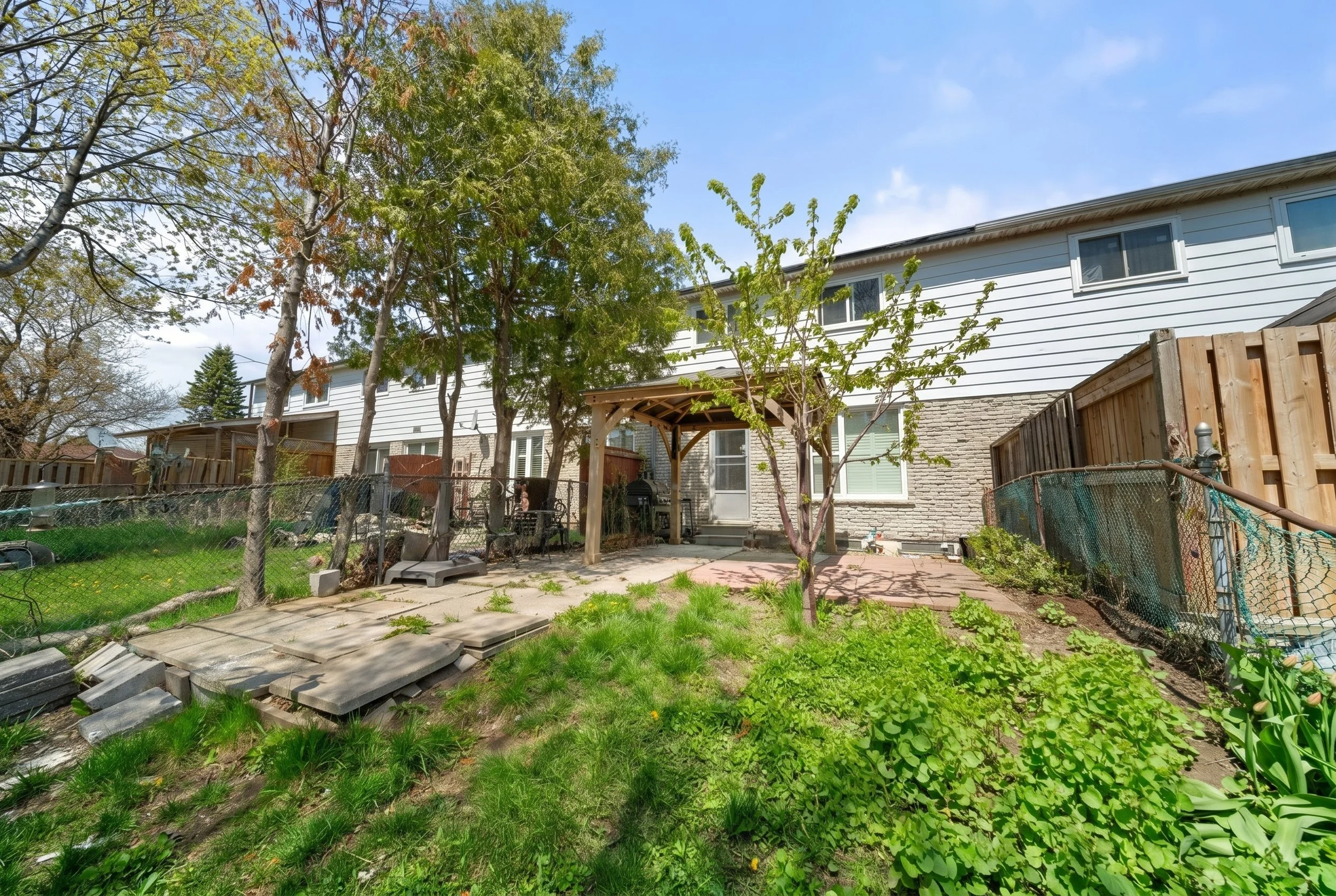 95QuantrellTrail_Exterior3.jpg