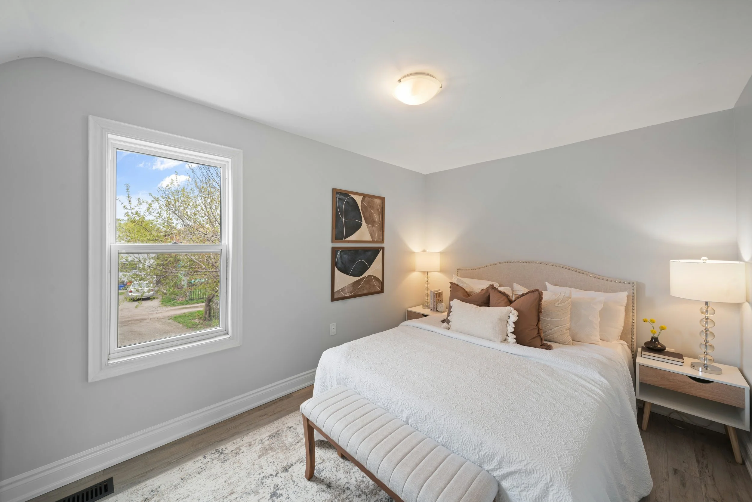 305WeirStN_Interior18.jpg