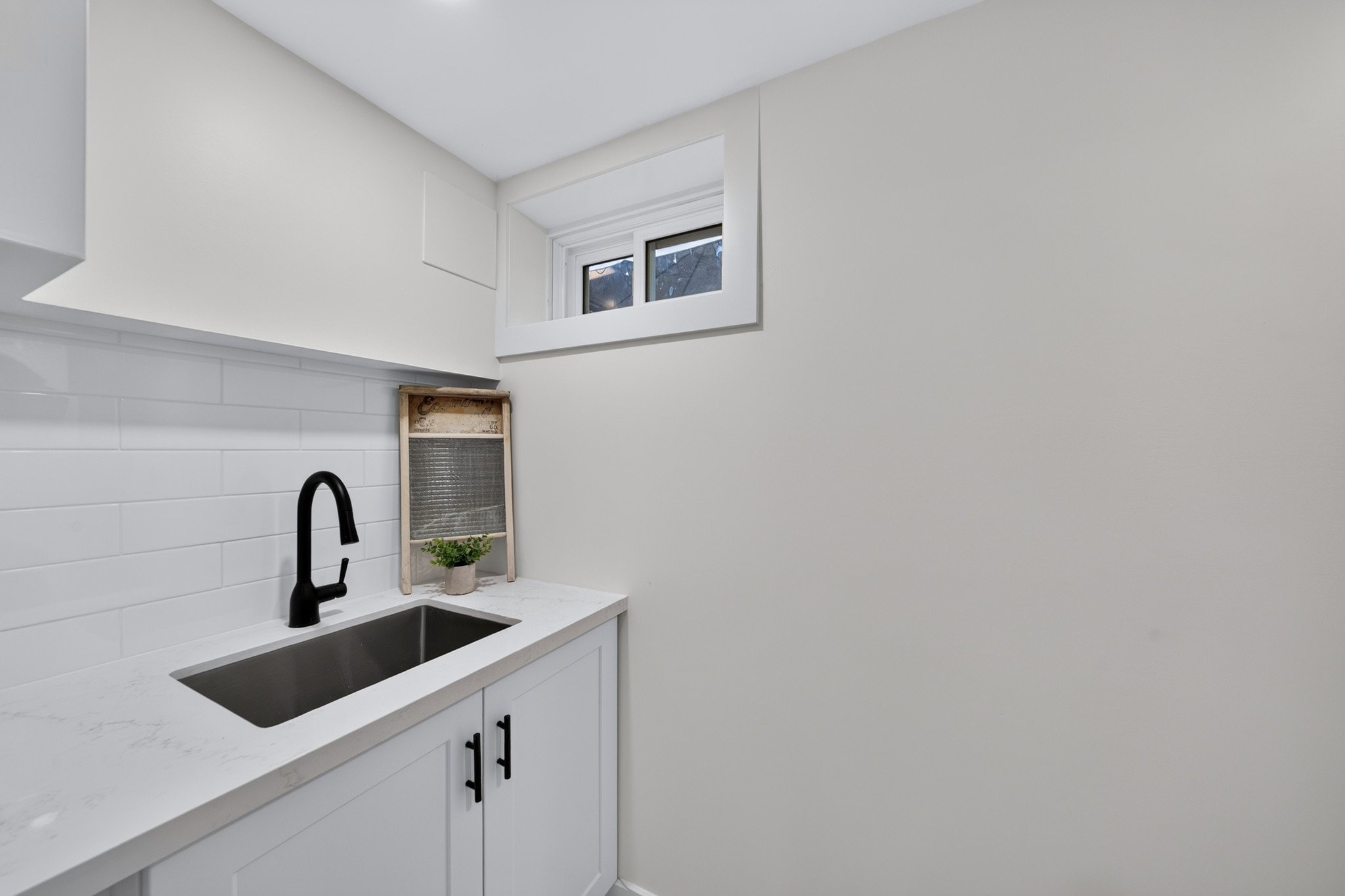 028_2141_Herridge_33_BASEMENT-KITCHENETTE.jpg