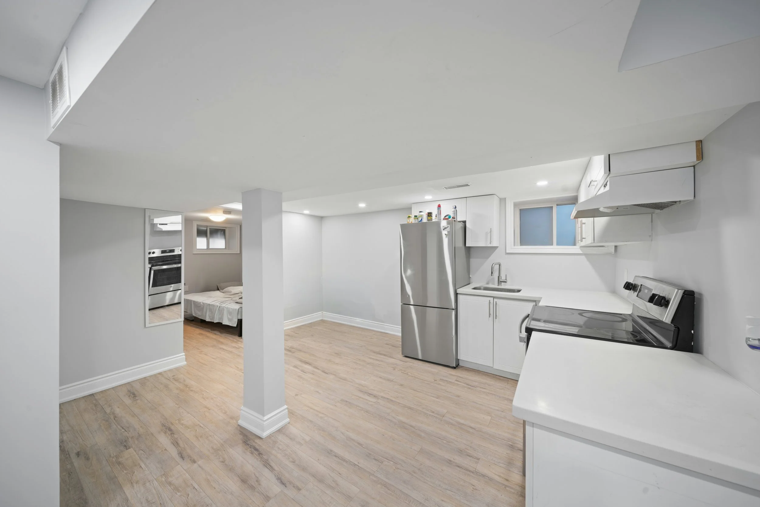 305WeirStN_Interior1_REMOVED.jpg
