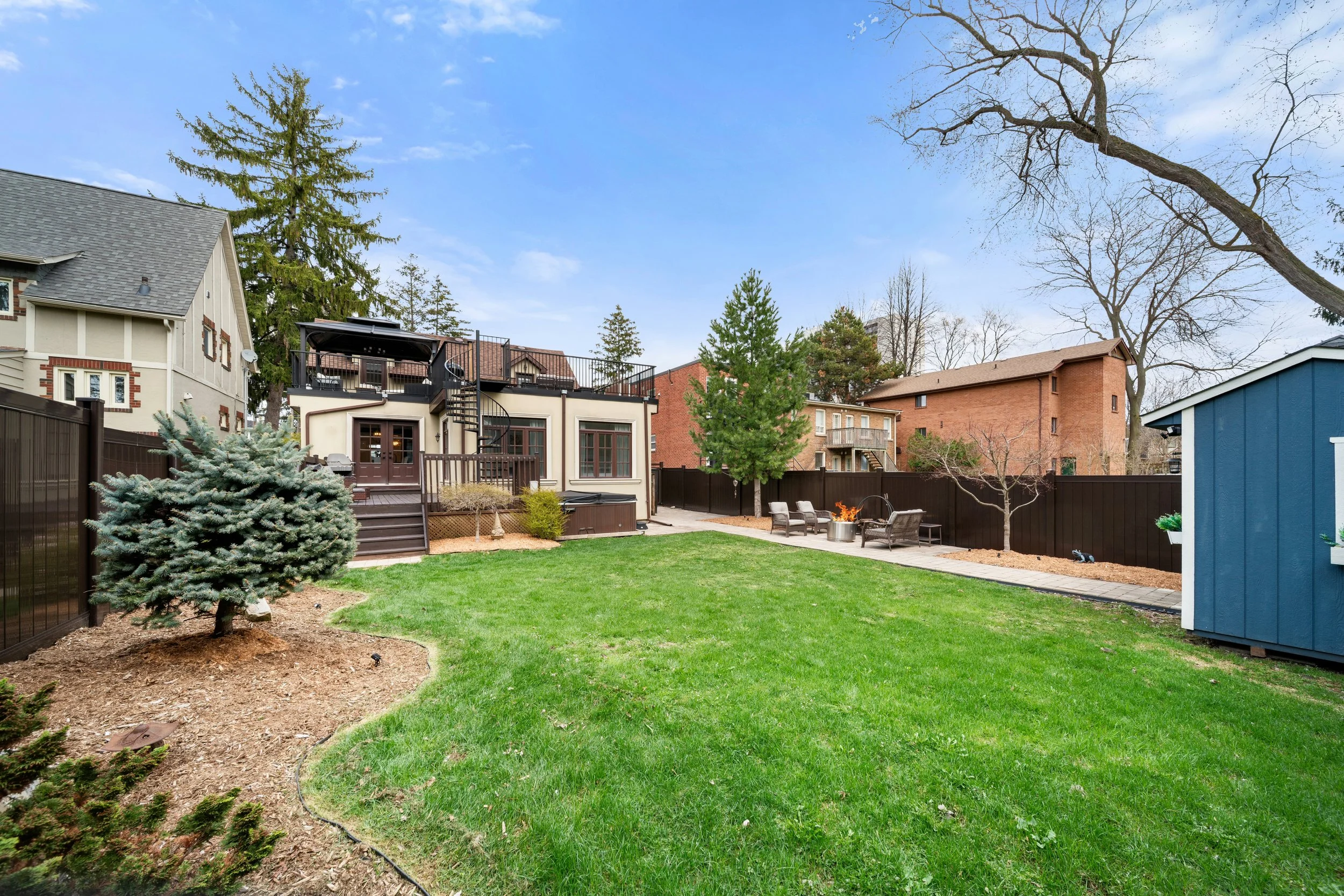 36 Mississauga Rd N_Exterior6.jpg