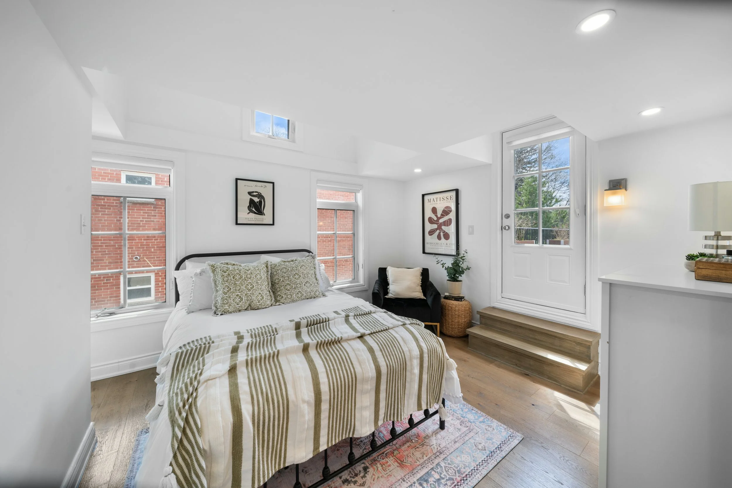 36 Mississauga Rd N_Interior5.jpg