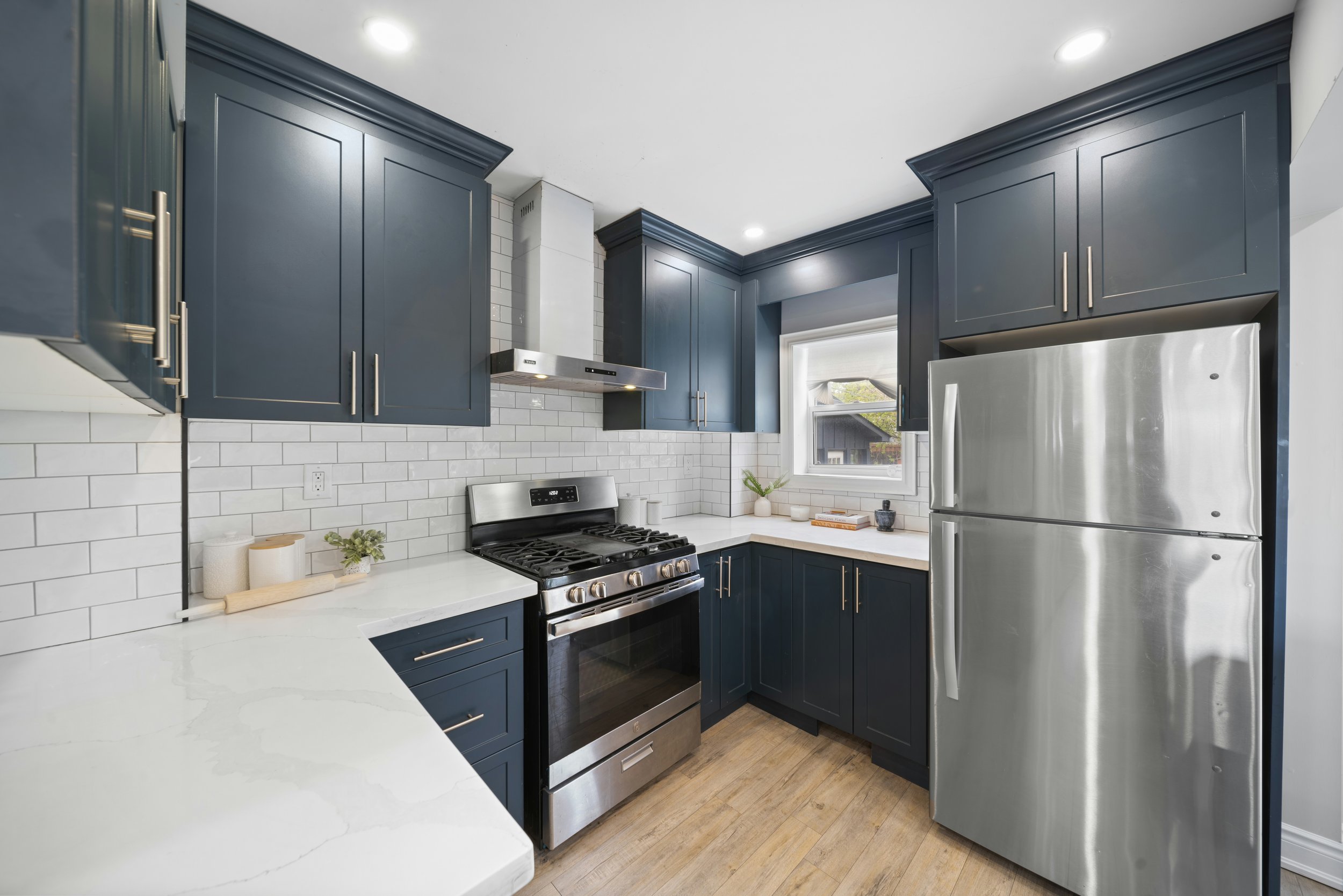 305WeirStN_Interior14.jpg