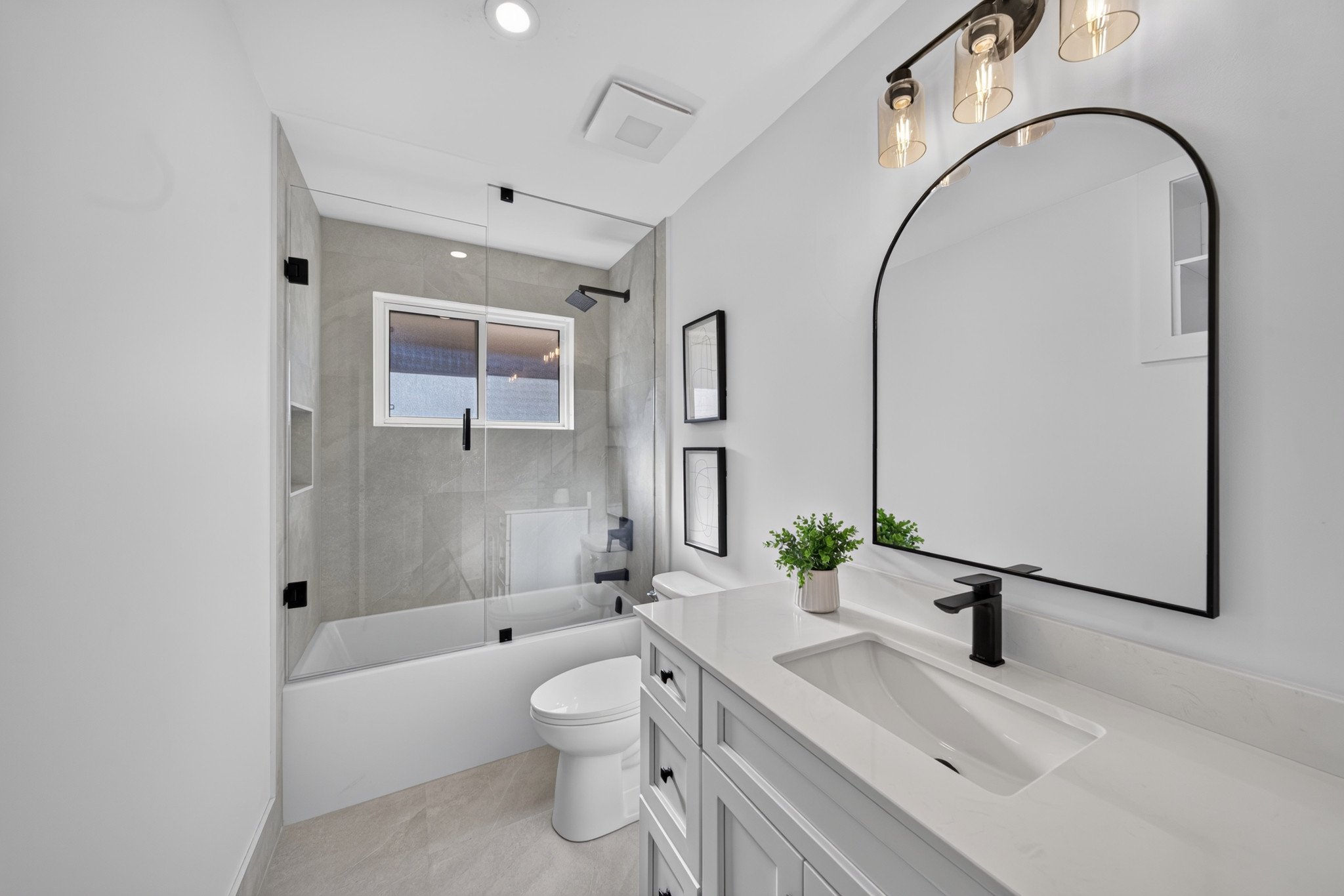 020_2141_Herridge_25_BATHROOM.jpg