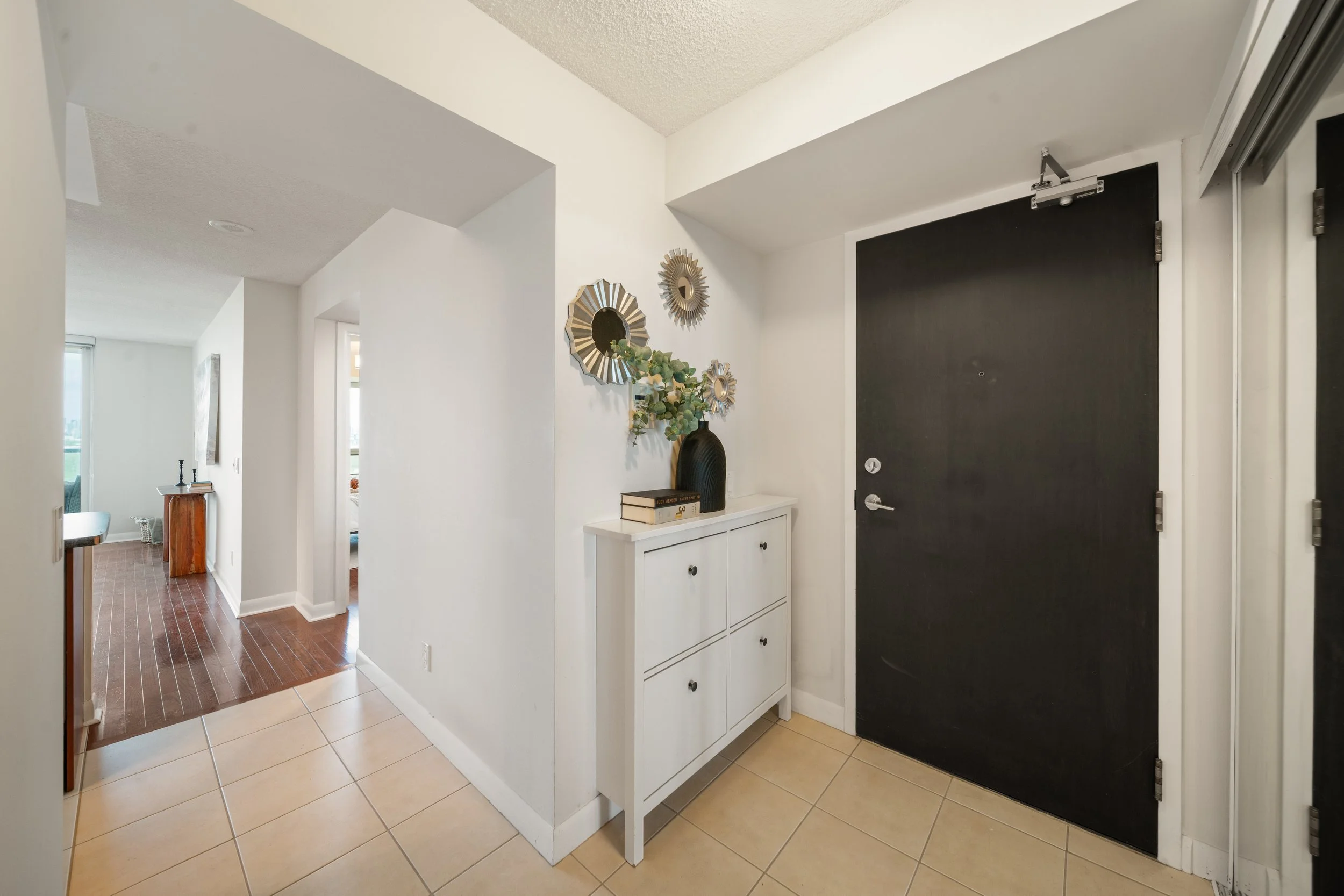 225 Sherway Gardens Rd #1601_Interior2.jpg