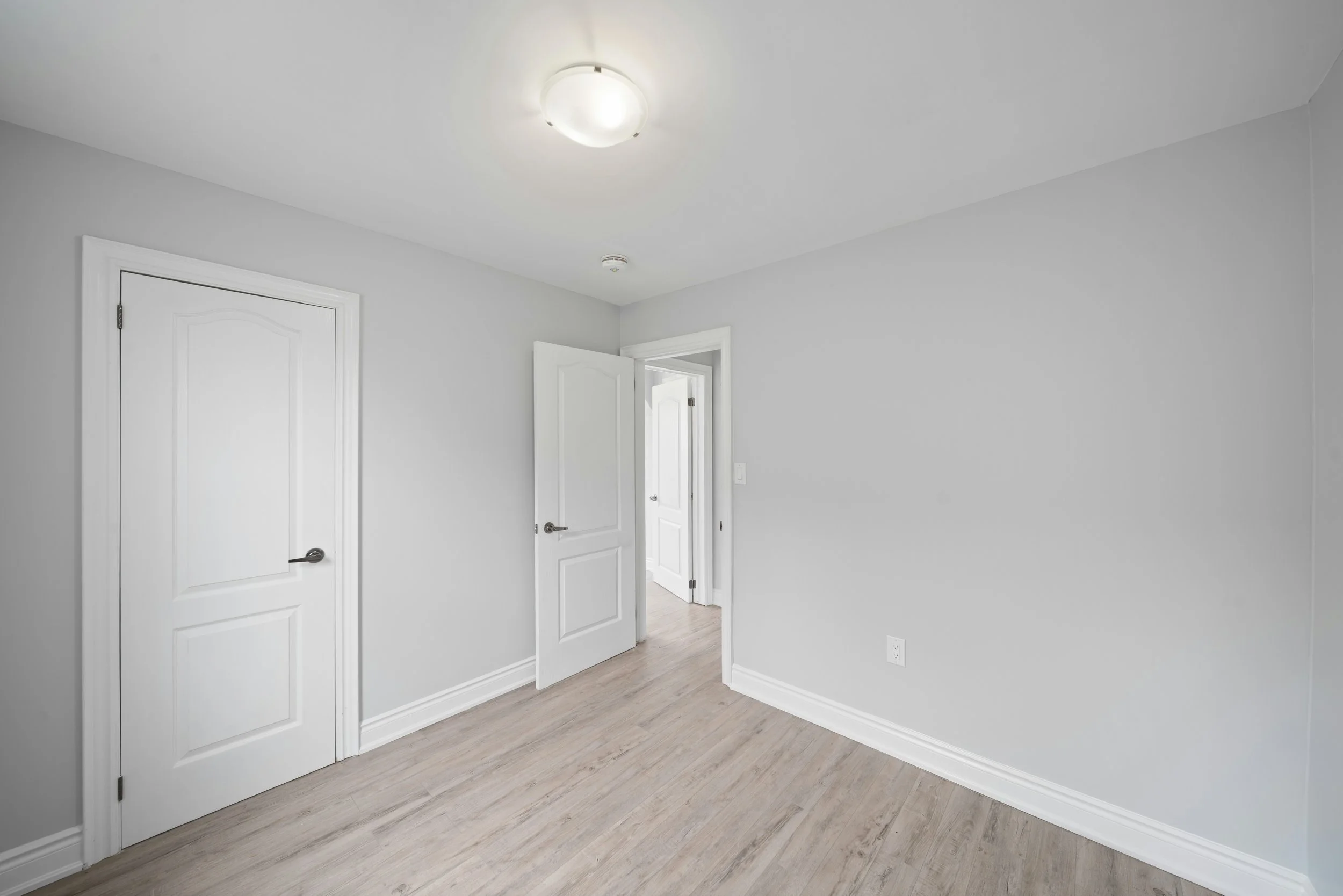 305WeirStN_Interior21.jpg