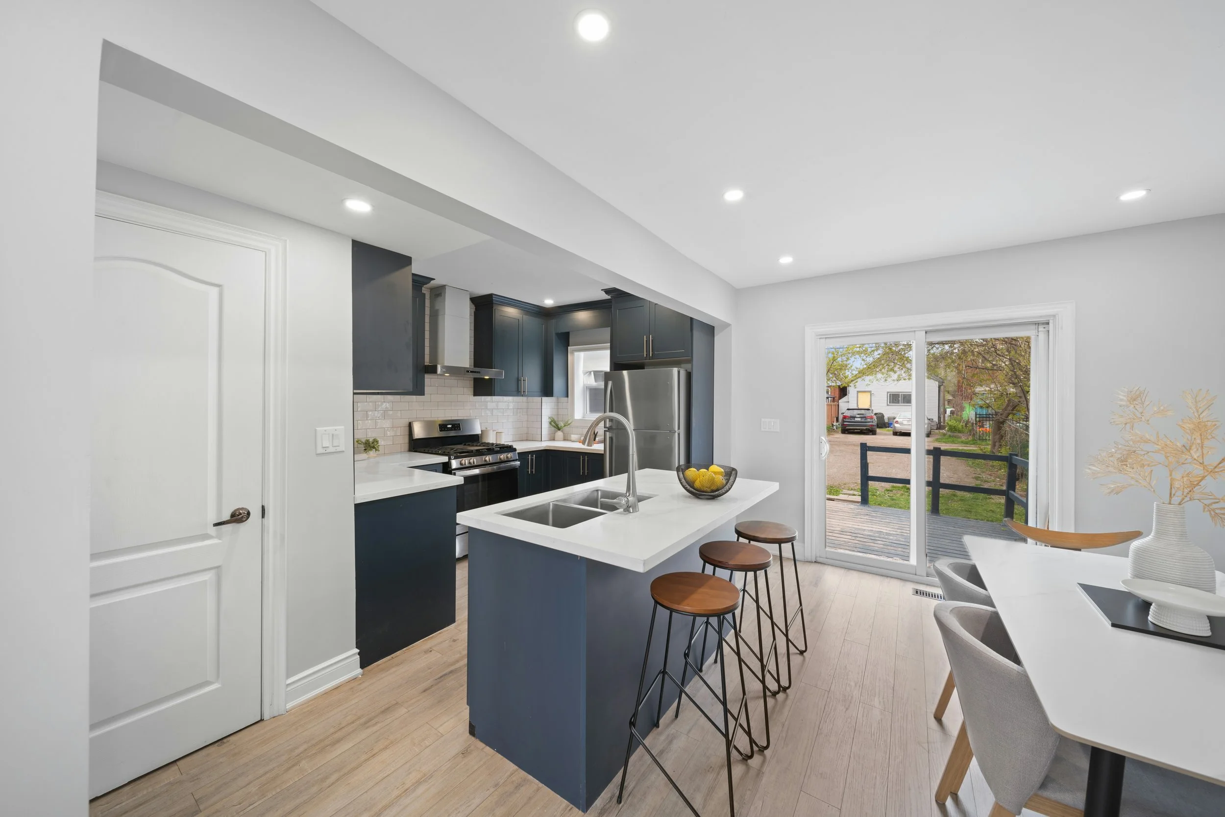 305WeirStN_Interior12.jpg