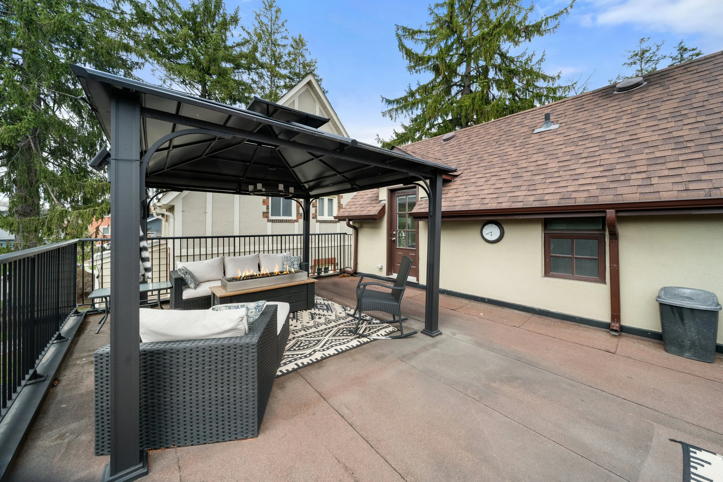 36 Mississauga Rd N_Exterior12.jpg