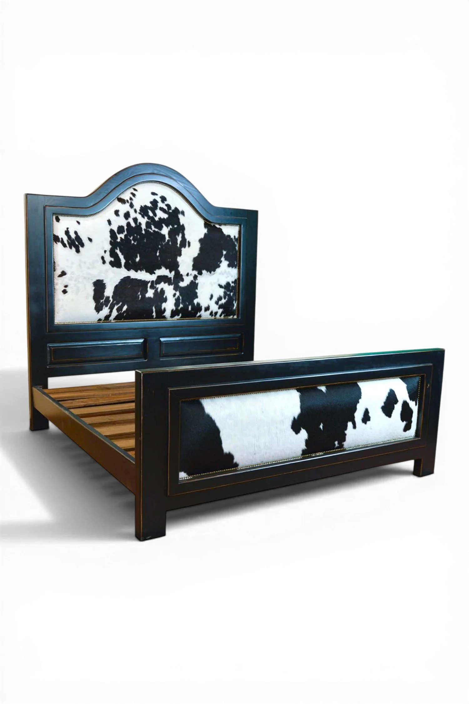 San Saba Black & White Cowhide Bed