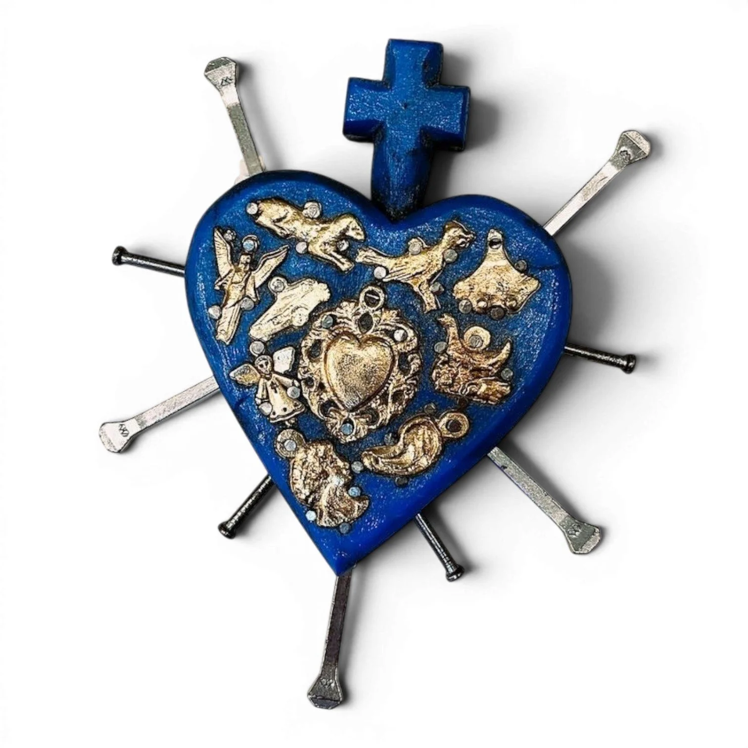 corazon-con-milagros-y-clavos-1.jpg