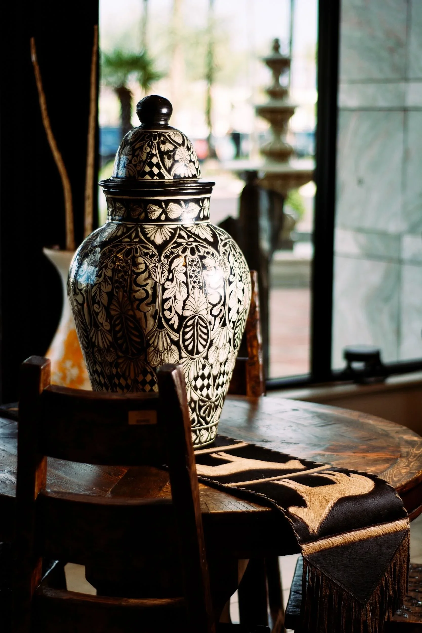 hacienda-rustica-redonda-dining-table-2.webp