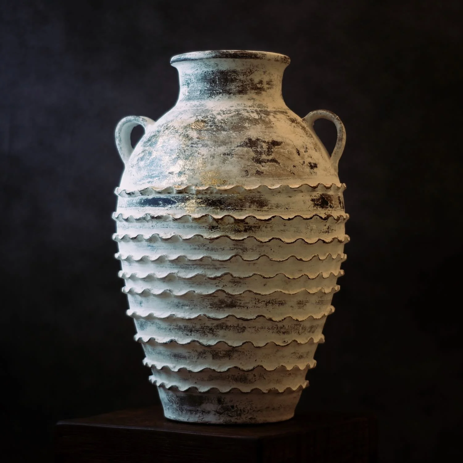 Clay Ruffle Vase - L