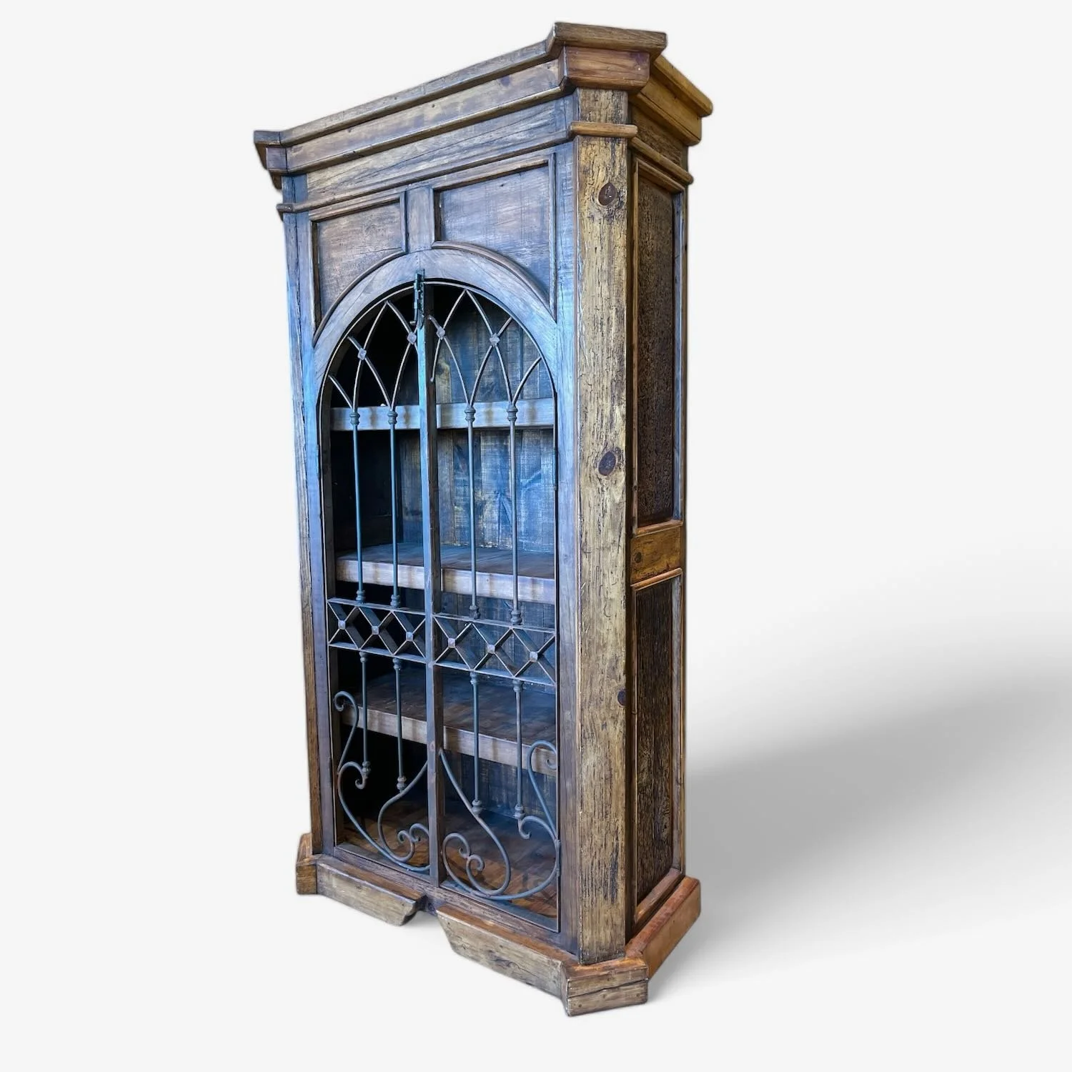 Frontera Grande Armoire