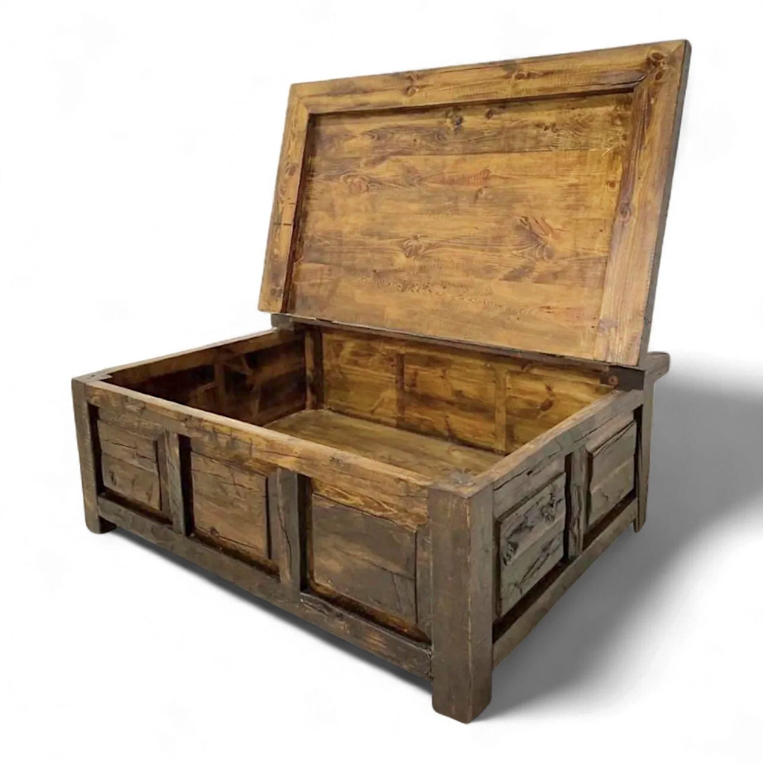 Cabaña Rústica Coffee Table Trunk