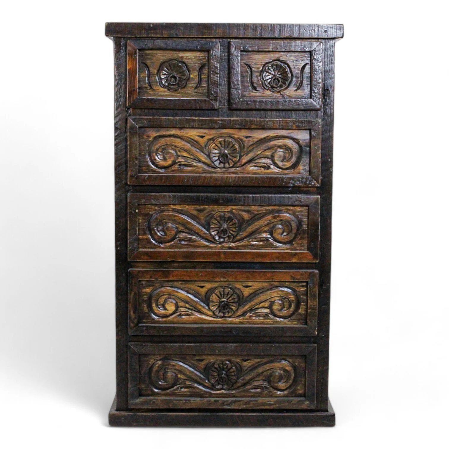 Las Palmitas Chest