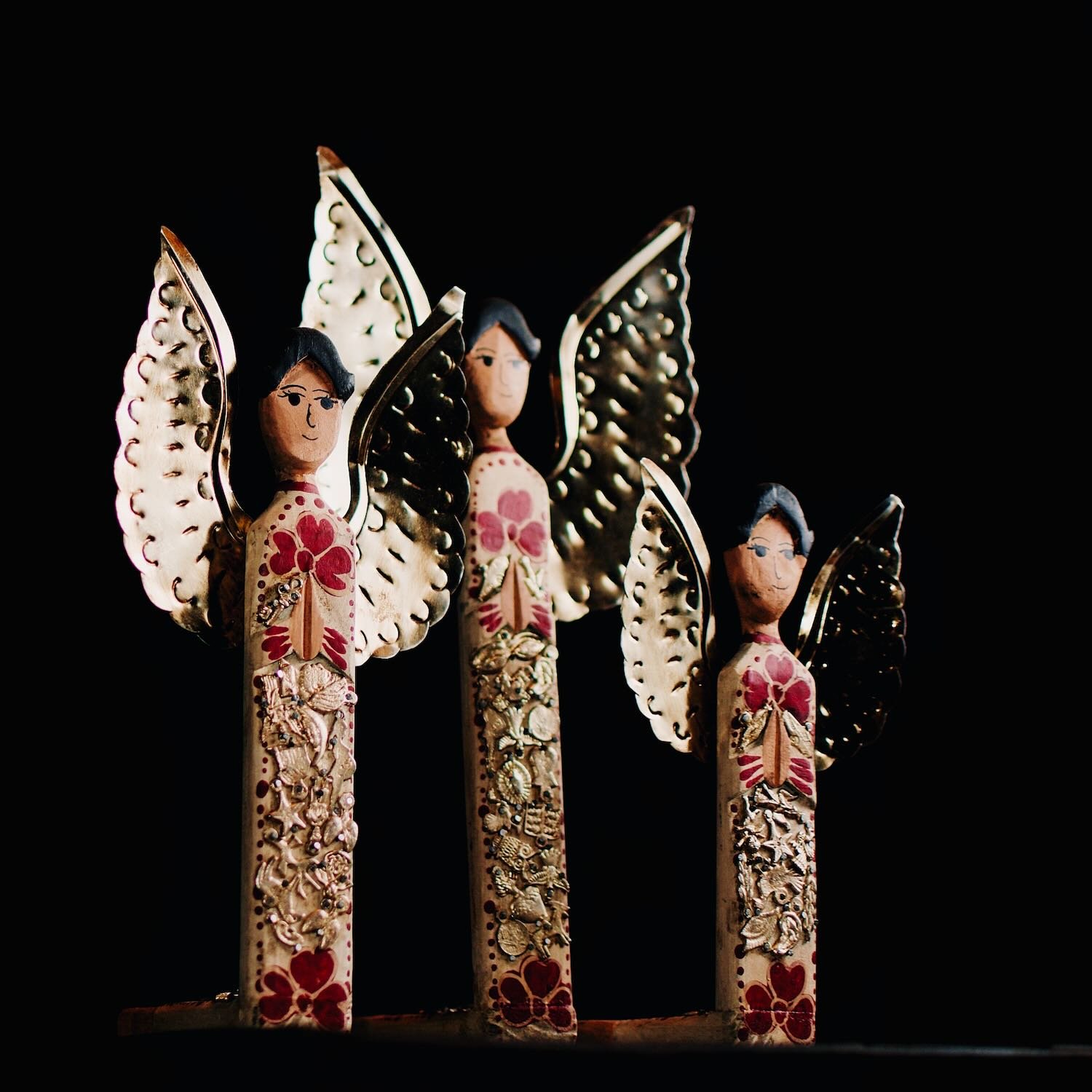 Kneeling Milagros Angels