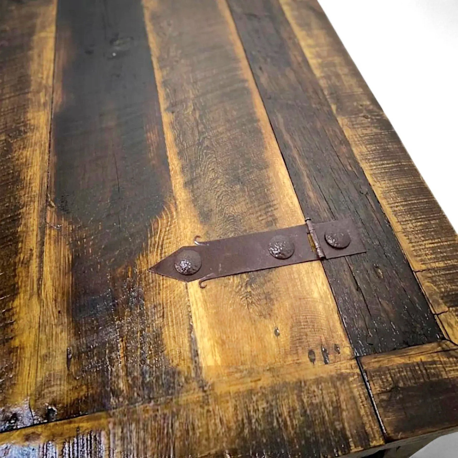 Cabaña Rústica Coffee Table Trunk