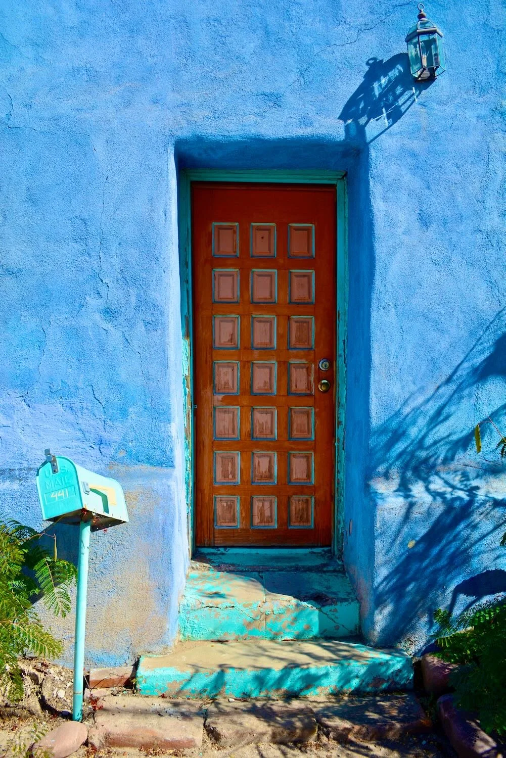 Verde Azulado y Naranja – Orange Door with Turquoise Steps, Barrio Viejo Tucson