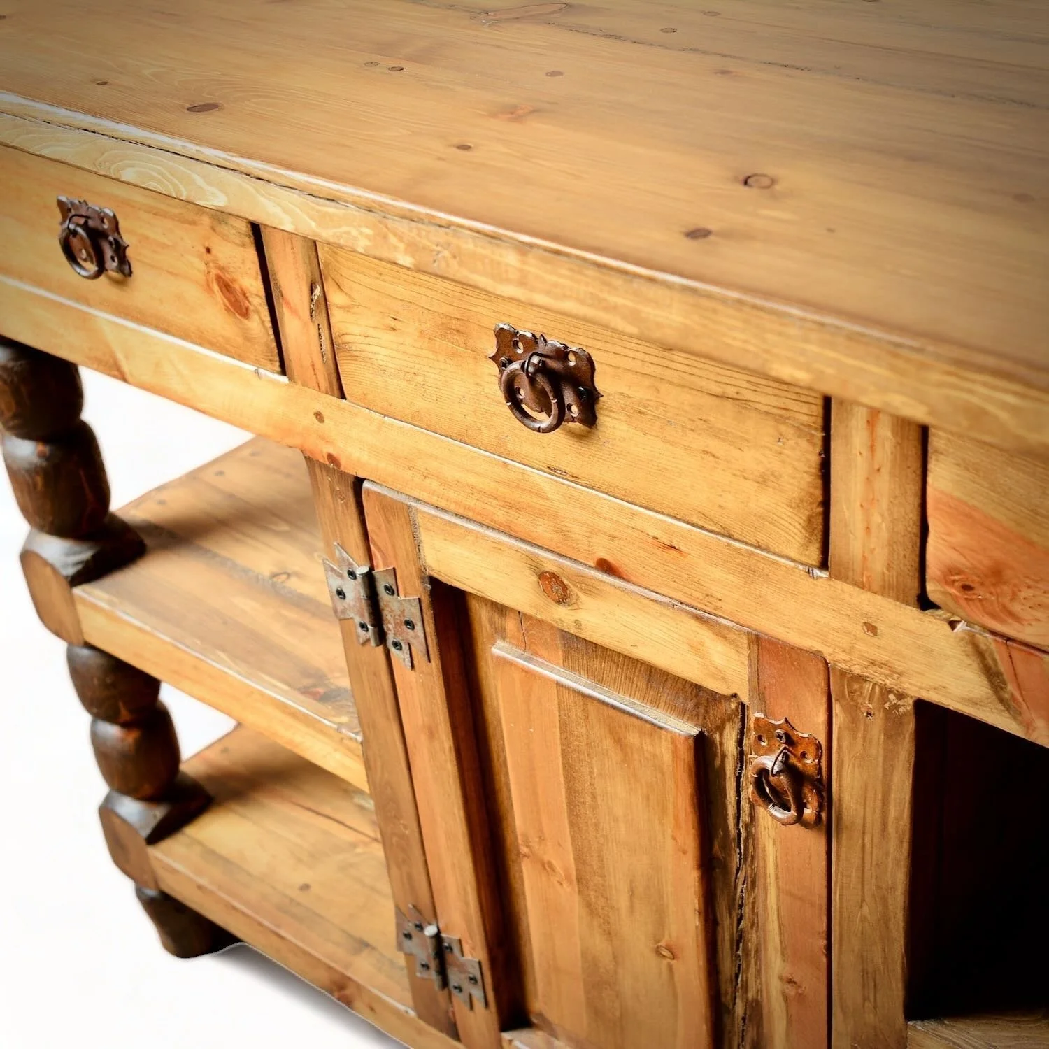 La Fuente Kitchen Island