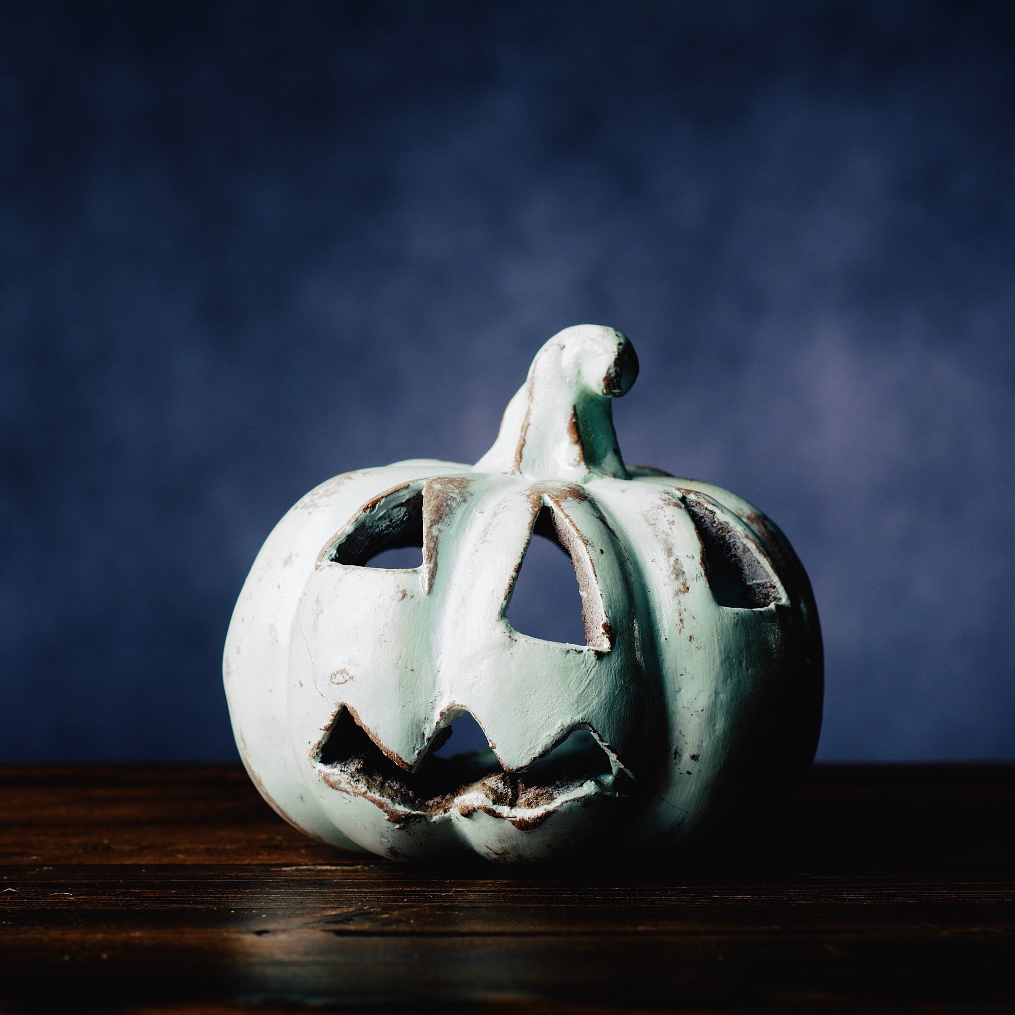 halloween-decor-2026-7.jpg