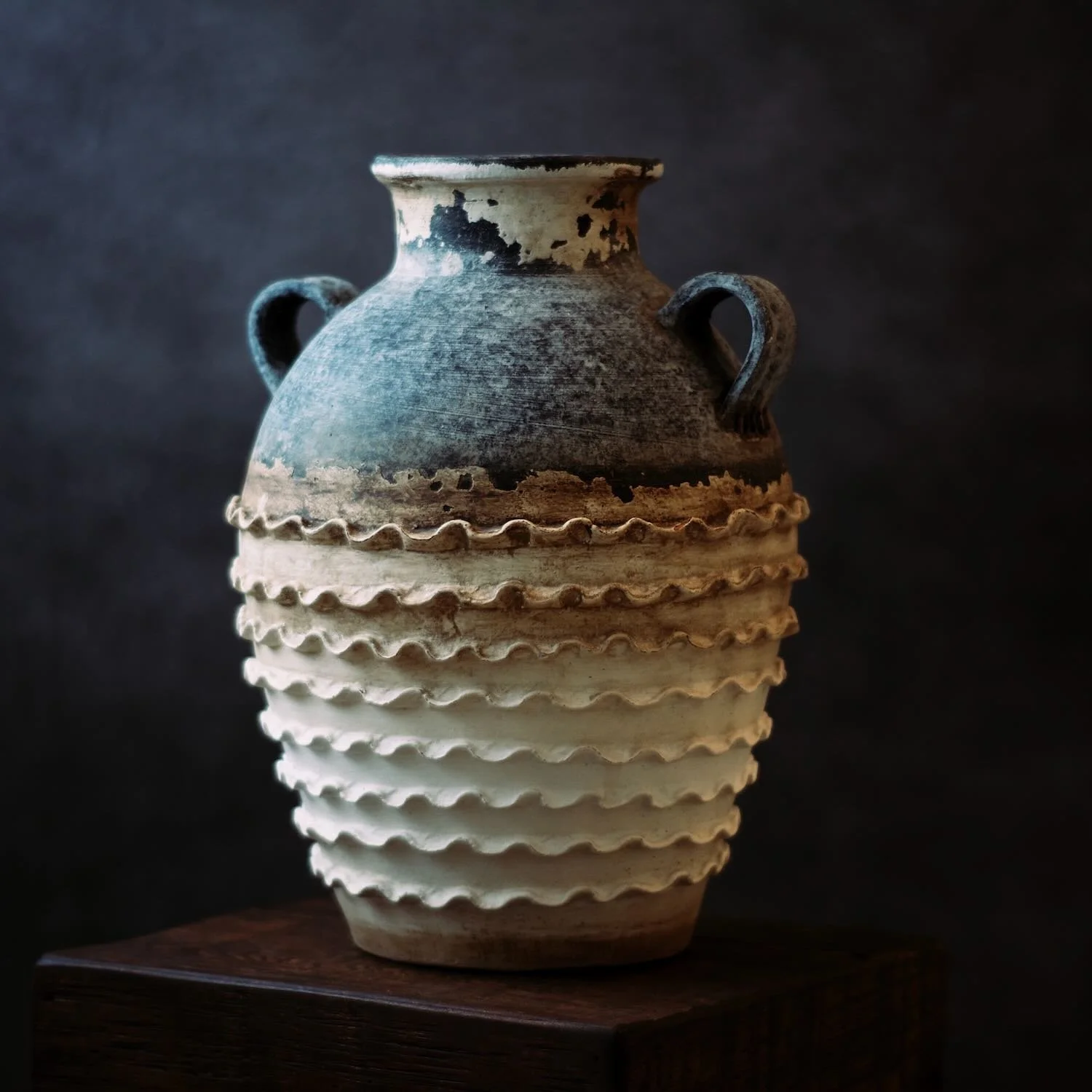 Clay Ruffle Vase - S