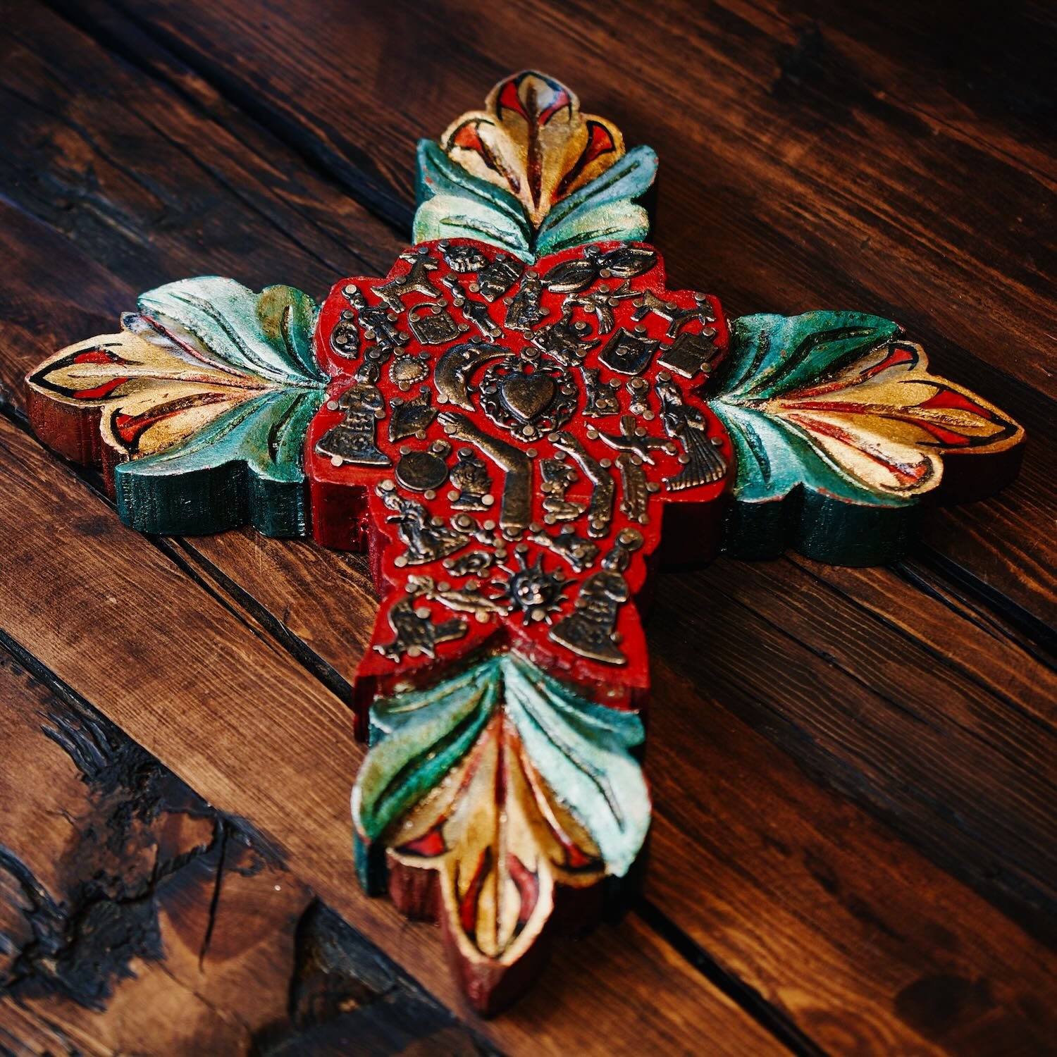 Cruz Milagrosa - Red
