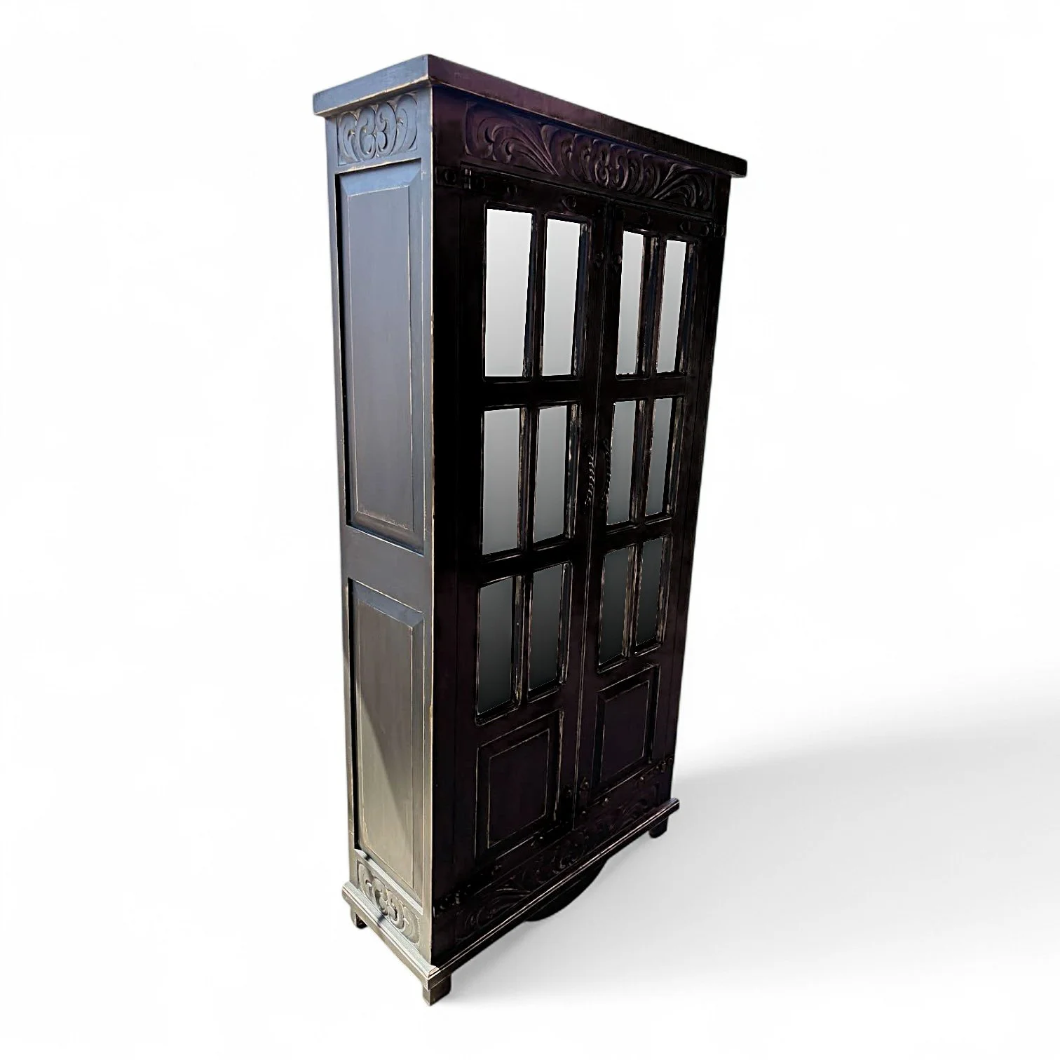 Gran Misterio Carved Curio Cabinet