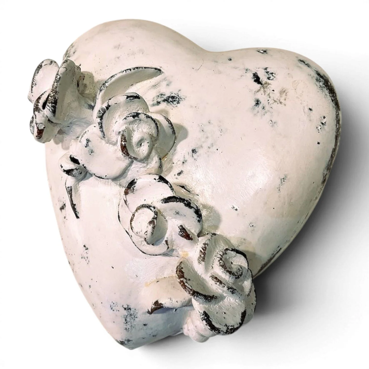 Handmade Mexican Corazón Blanco clay wall heart with distressed white finish and hand-formed floral design