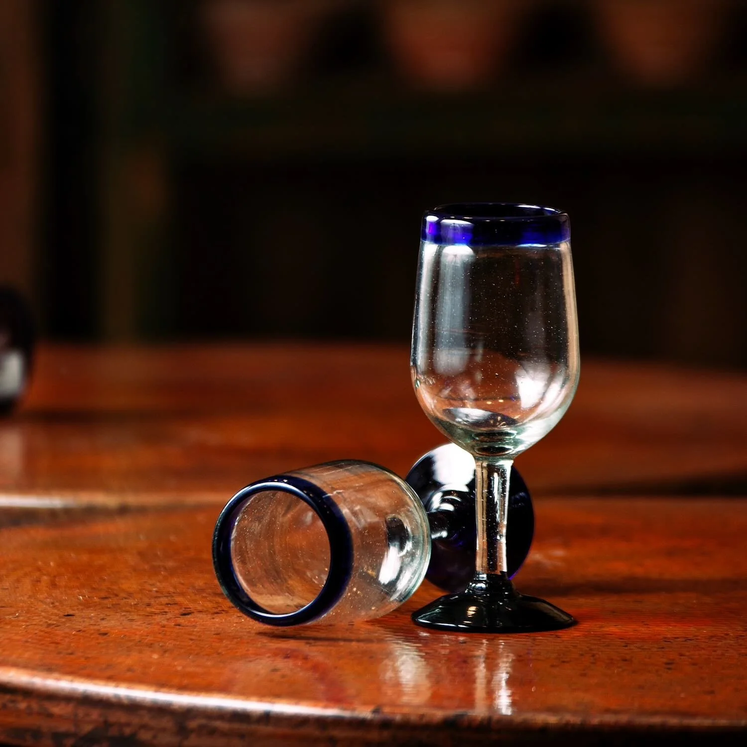 Cantina Wine Glass - Blue Rim