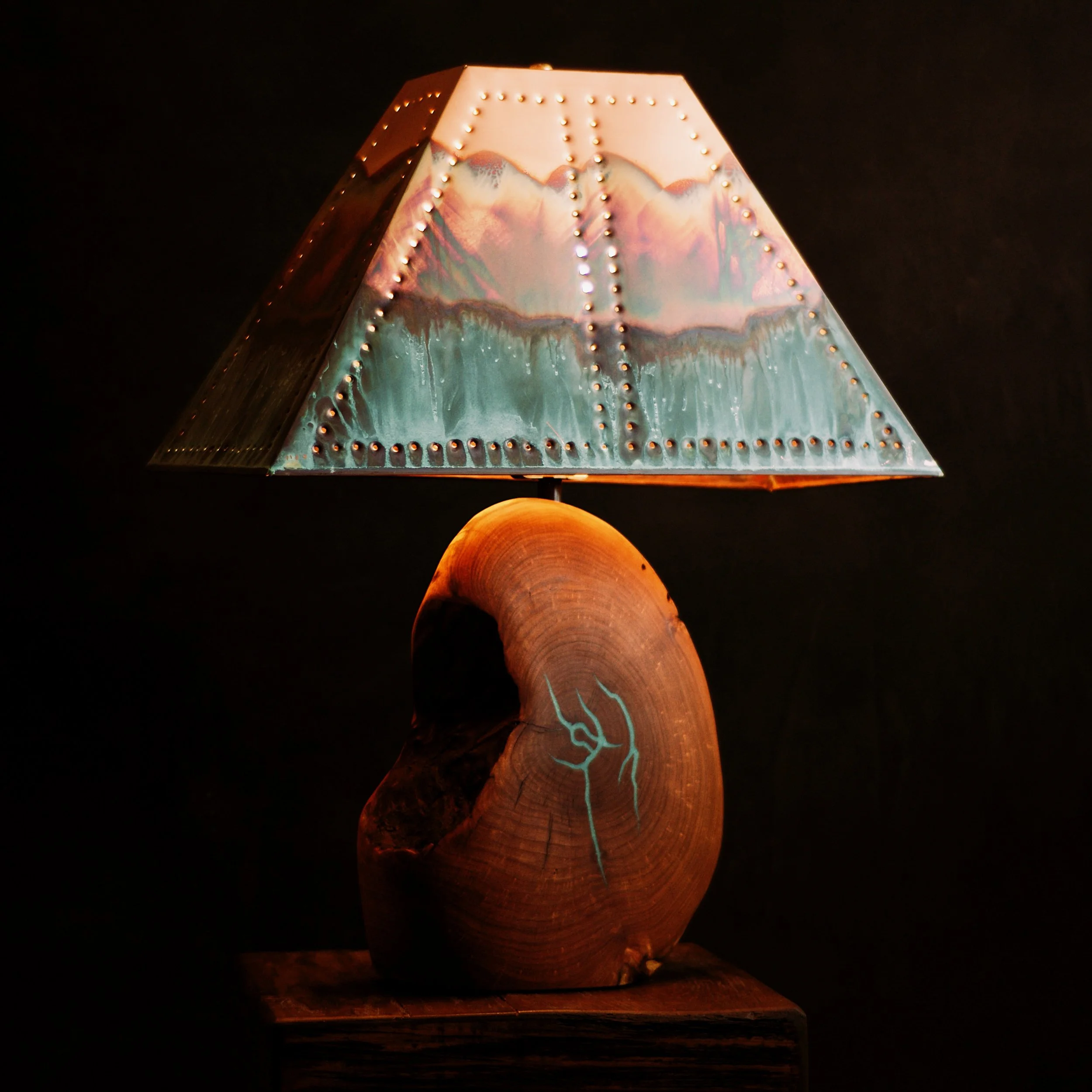 Mezquite y Cobre Table Lamp