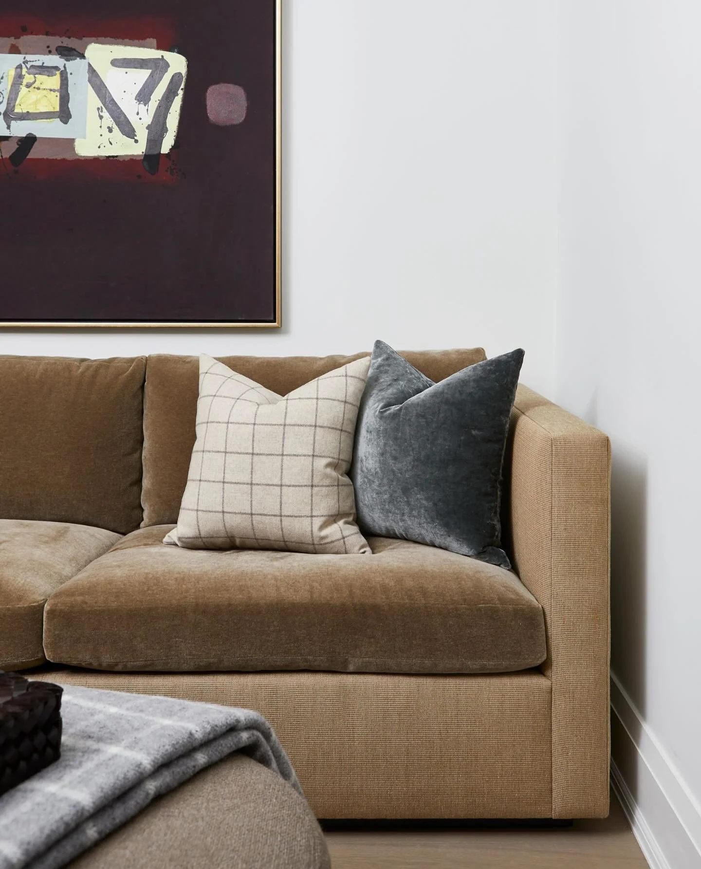 We believe every piece of furniture should tell a story. With our custom pieces designed just for you and your space, you can bring long-lasting warmth and comfort into every room.

#dtresidential #luxury #luxurylifestyle #designtheory #design #inter