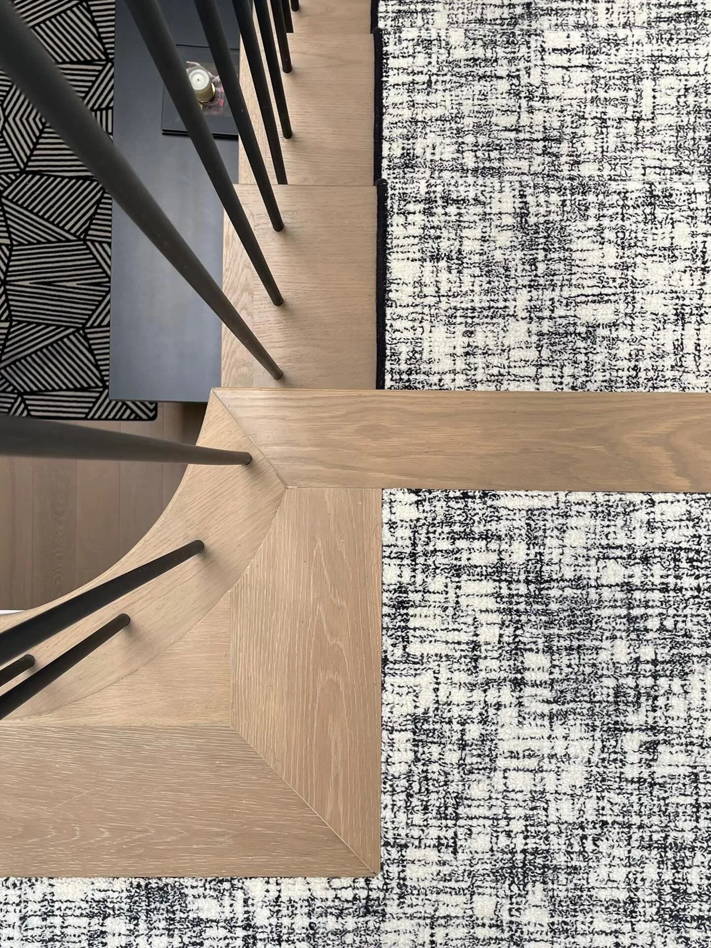 Detail perfection at Project Clarendon. 

#interiordesign #torontodesigner #torontointeriordesign #stairs #itsallinthedetails