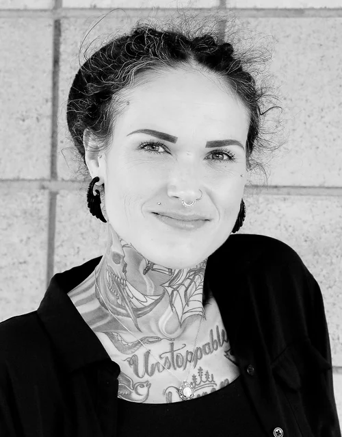 Samantha Vickery portrait, black and white