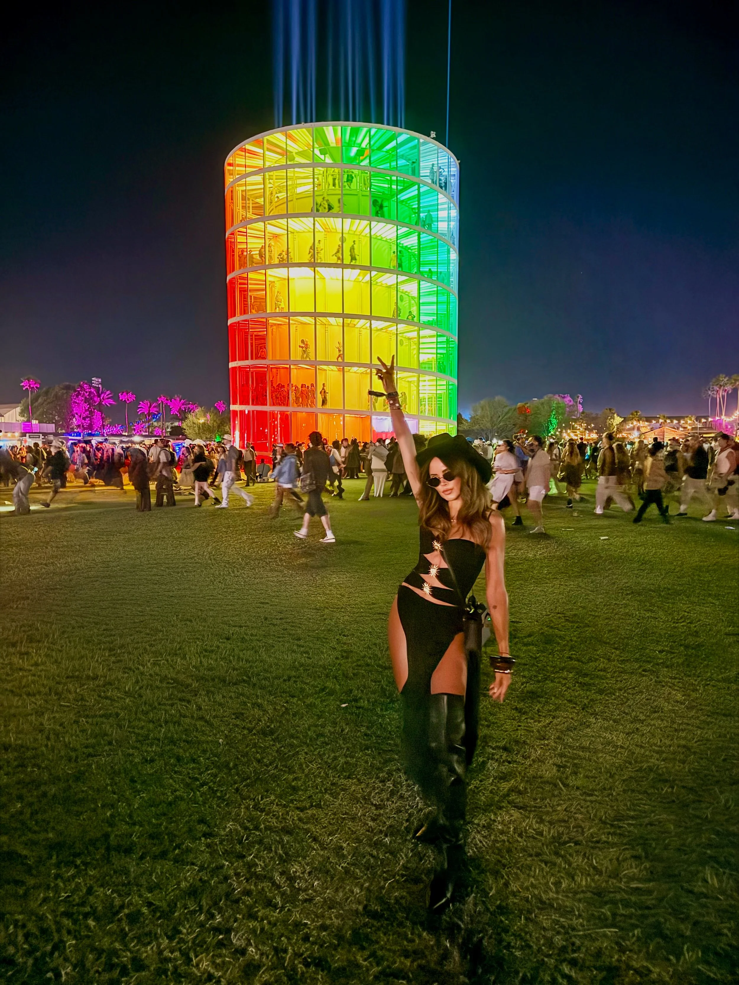 dani-fernazer-en-coachella-2026-estilo-y-guia-de-moda5.JPG