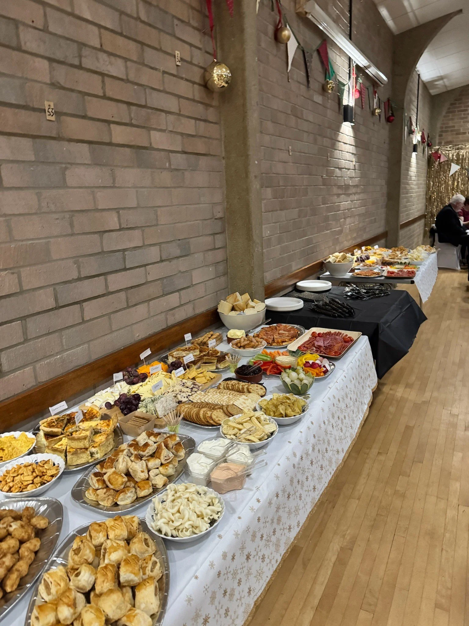 buffet food.jpg
