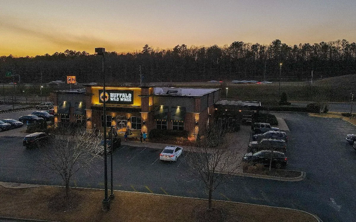 Eat Wings, Raise Funds at Buffalo Wild Wings