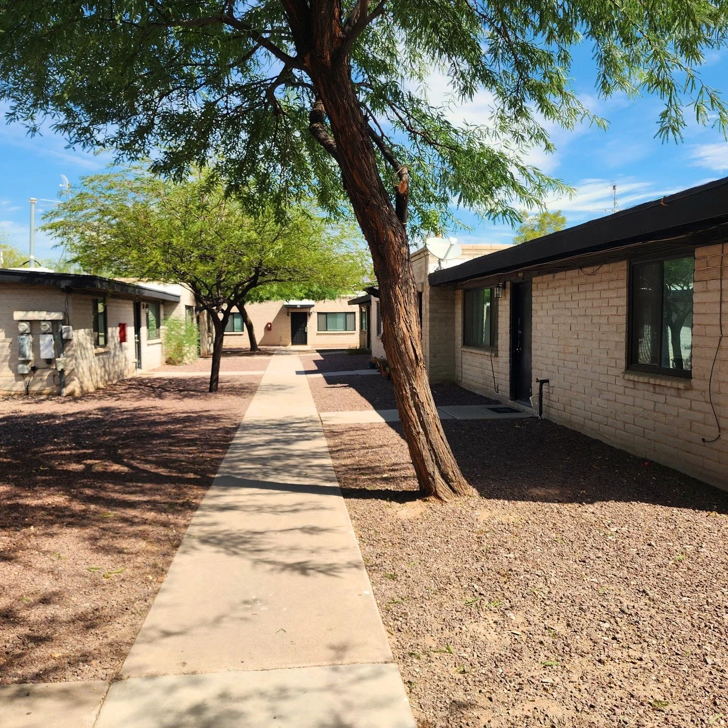 Don't miss this spacious 2 Bed/1 Bath Townhome w/Private yard and laundry! - Available NOW!

This newly renovated townhome features sparkling new granite countertops, stainless steel appliances, tile flooring throughout and a private washer/dryer clo