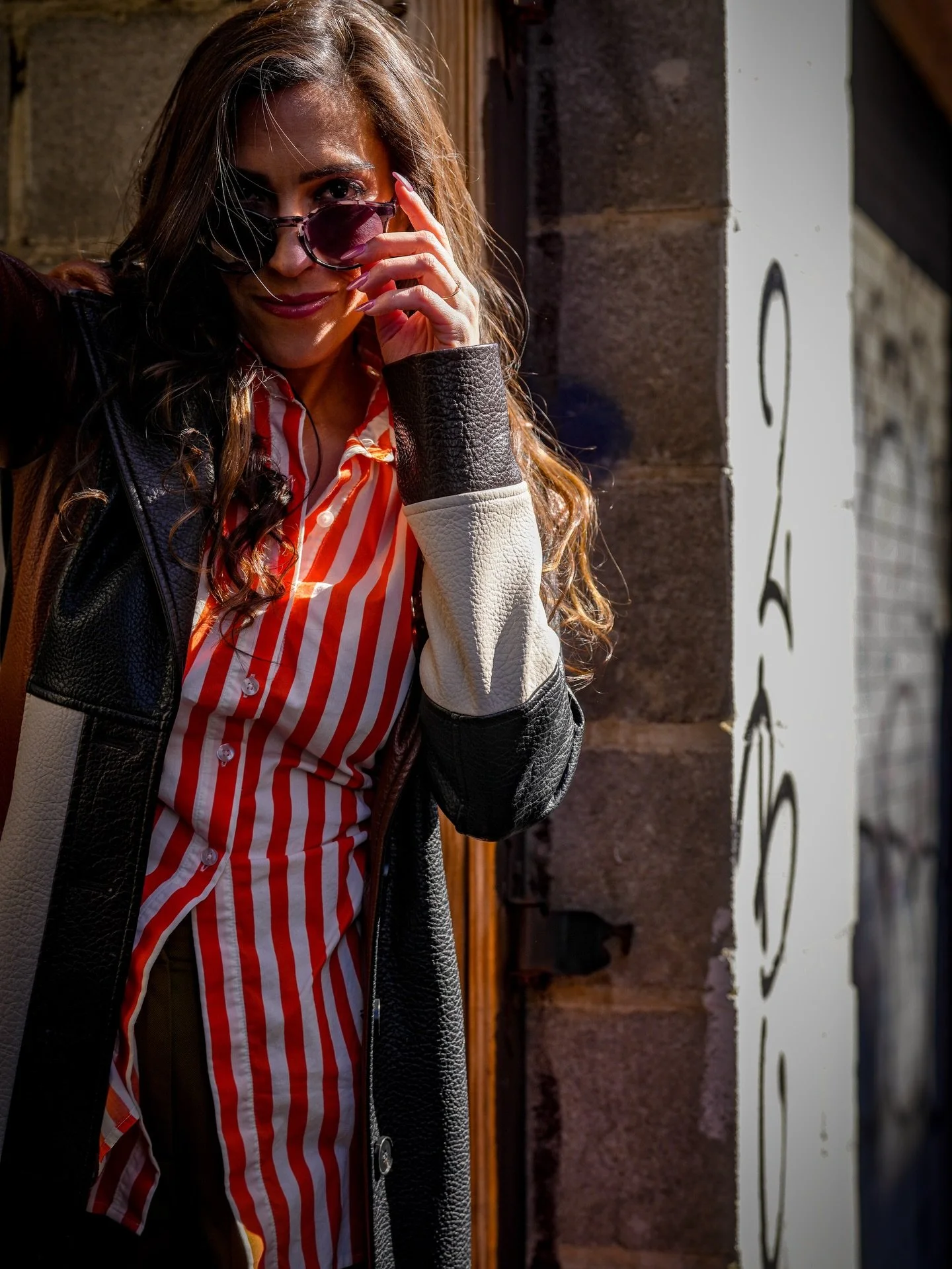 Got to cameo* at @streetmeetdc recently and shoot with my friend Holly. She was giving off vintage vibes in this set and it was pretty amazing 🌸

Hats off to @k3vin.wayne x @devantecapers92 for taking on the monumental task of restoring SMDC to its 