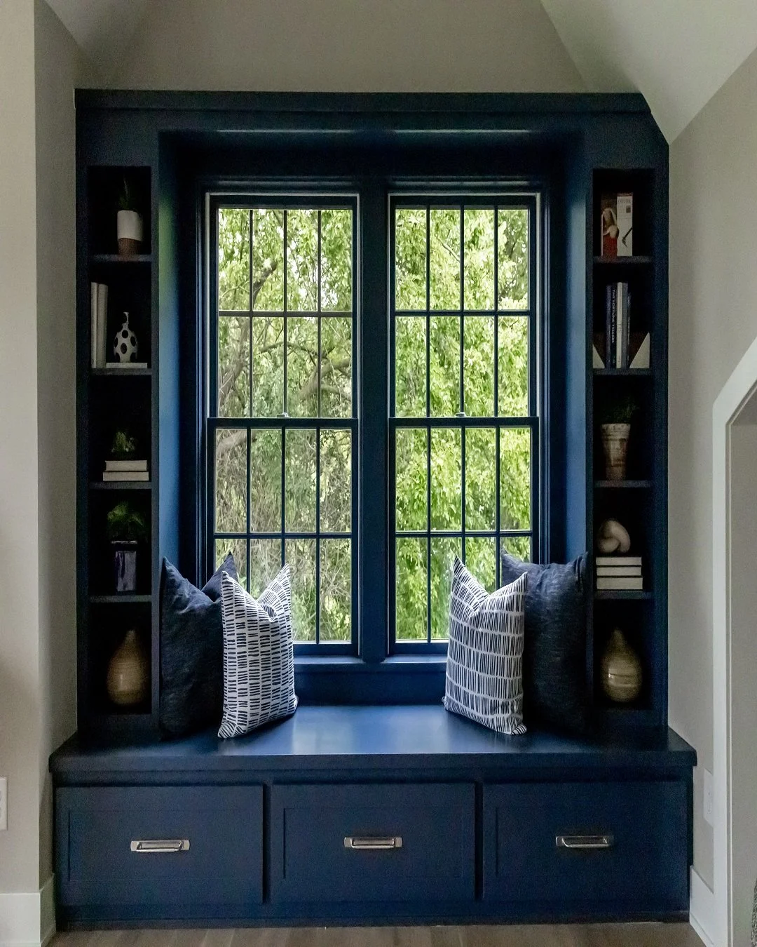 &quot;Transform your space into a cozy haven with Andersen 400 Series windows! 🌞📚✨ Perfect for creating that dreamy reading nook where natural light meets comfort. What book would you read in this space? #HomeInspiration #ReadingNook #AndersenWindo