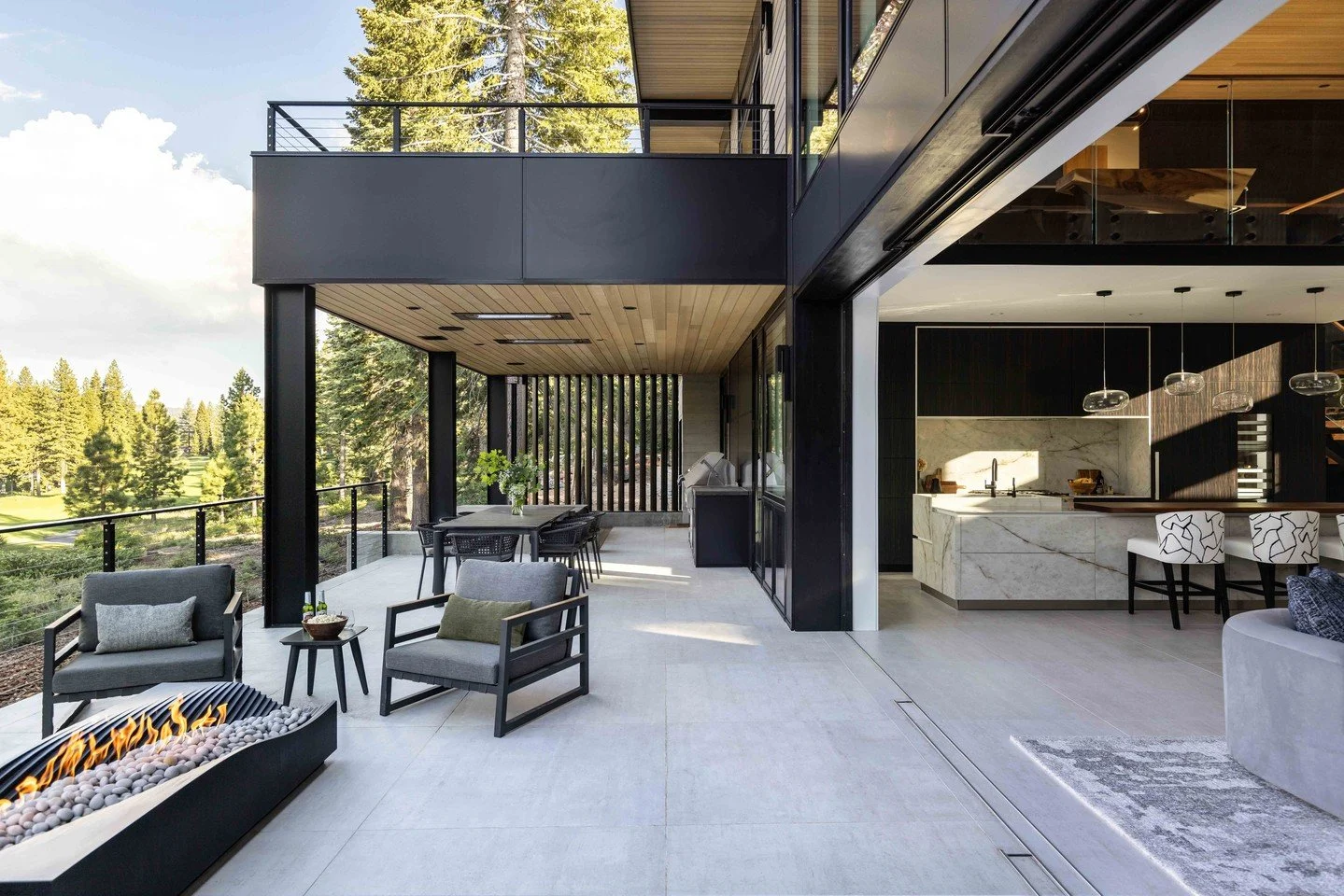 ✨ Framing the extraordinary. Opening up possibility. ✨Transform your space with Andersen&rsquo;s E-Series picture and specialty windows&mdash;crafted for bold views and custom shapes that make a statement. Pair it with the Liftslide stacking patio do