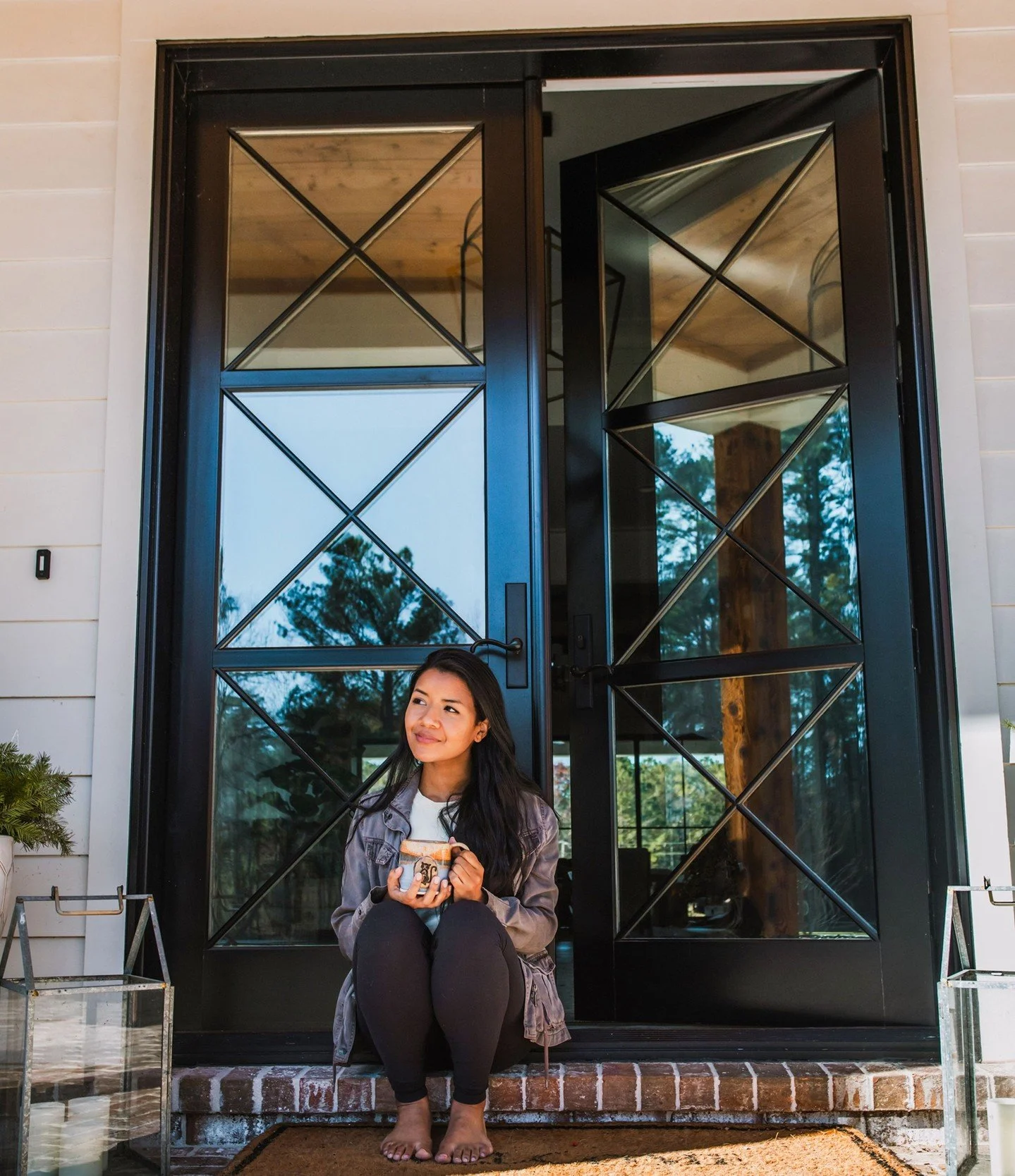 Morning coffee, deep thoughts and a gorgeous Andersen front door go hand-in-hand.
#andersenwindows