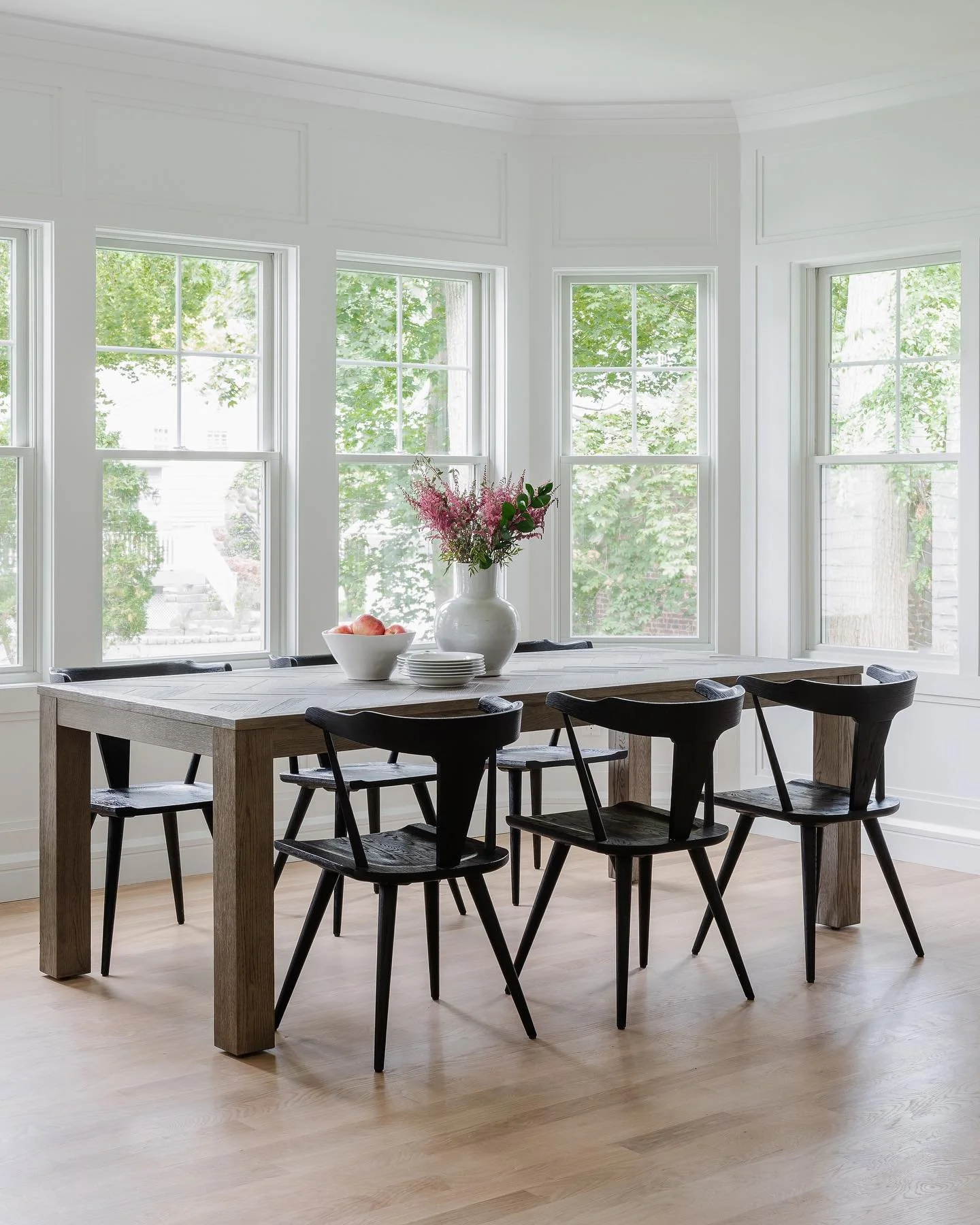 Looking to enhance your home with timeless design and reliable performance? These Andersen 400 Series white double-hung windows with modified colonial grilles provide an elegant, classic aesthetic while delivering exceptional natural light and improv