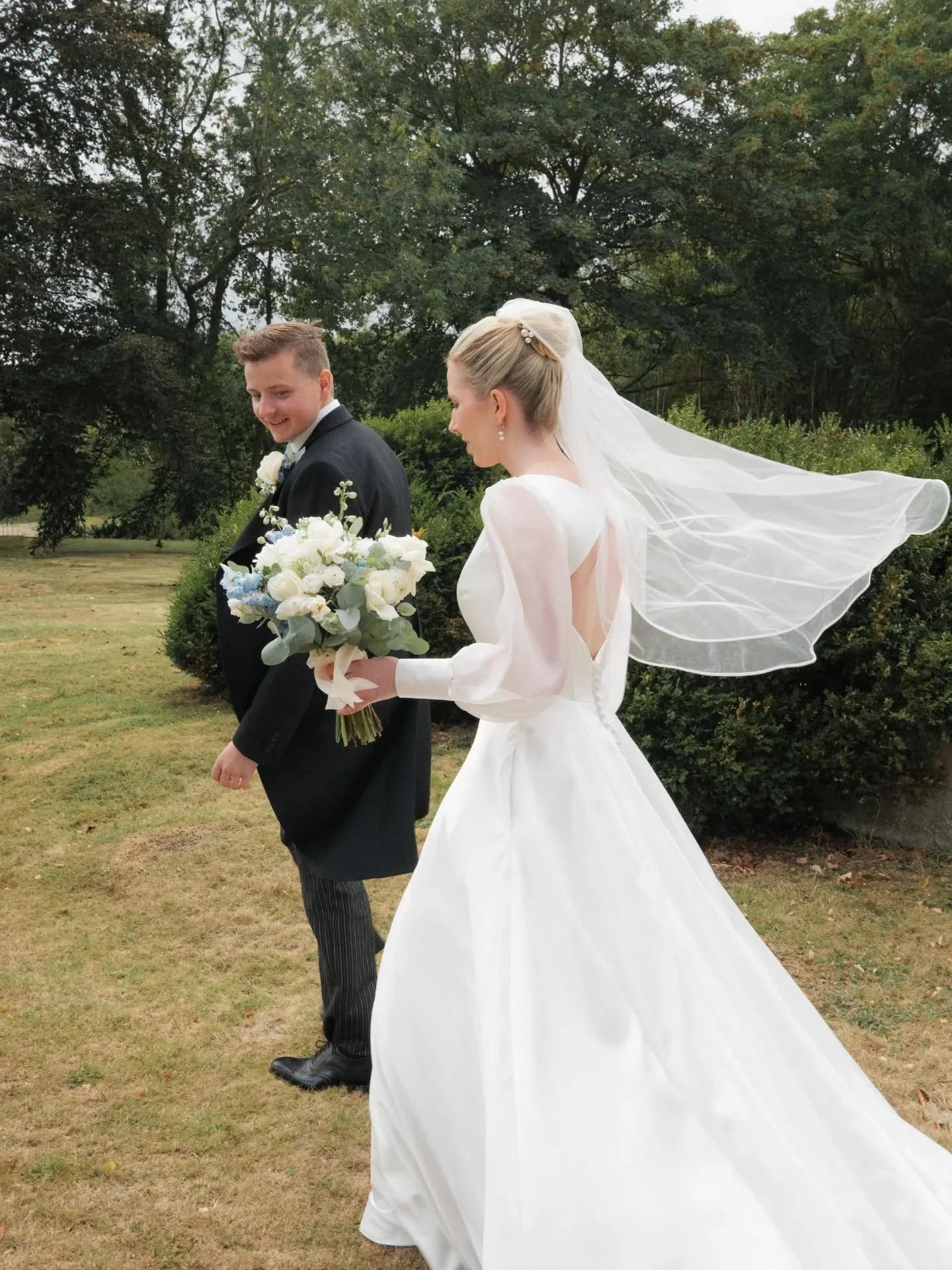 Last weekend for the lovely E &amp; W 🤍

Looking forward to sharing more from this wonderful wedding soon! 

Planner @oneoakeweddings
Marquee and lounge furniture @rajtentclub 
Photo and video @fineshade_studios 
Florist @blossomandbells 
Furniture 