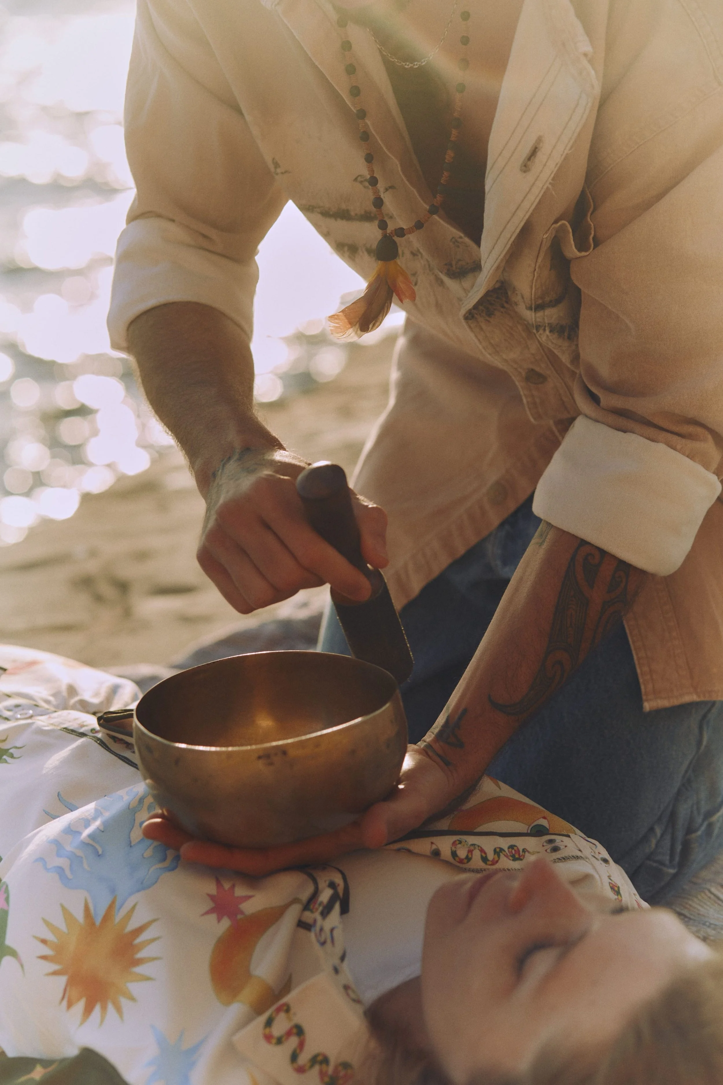 sessione di breathwork con campana tibetana