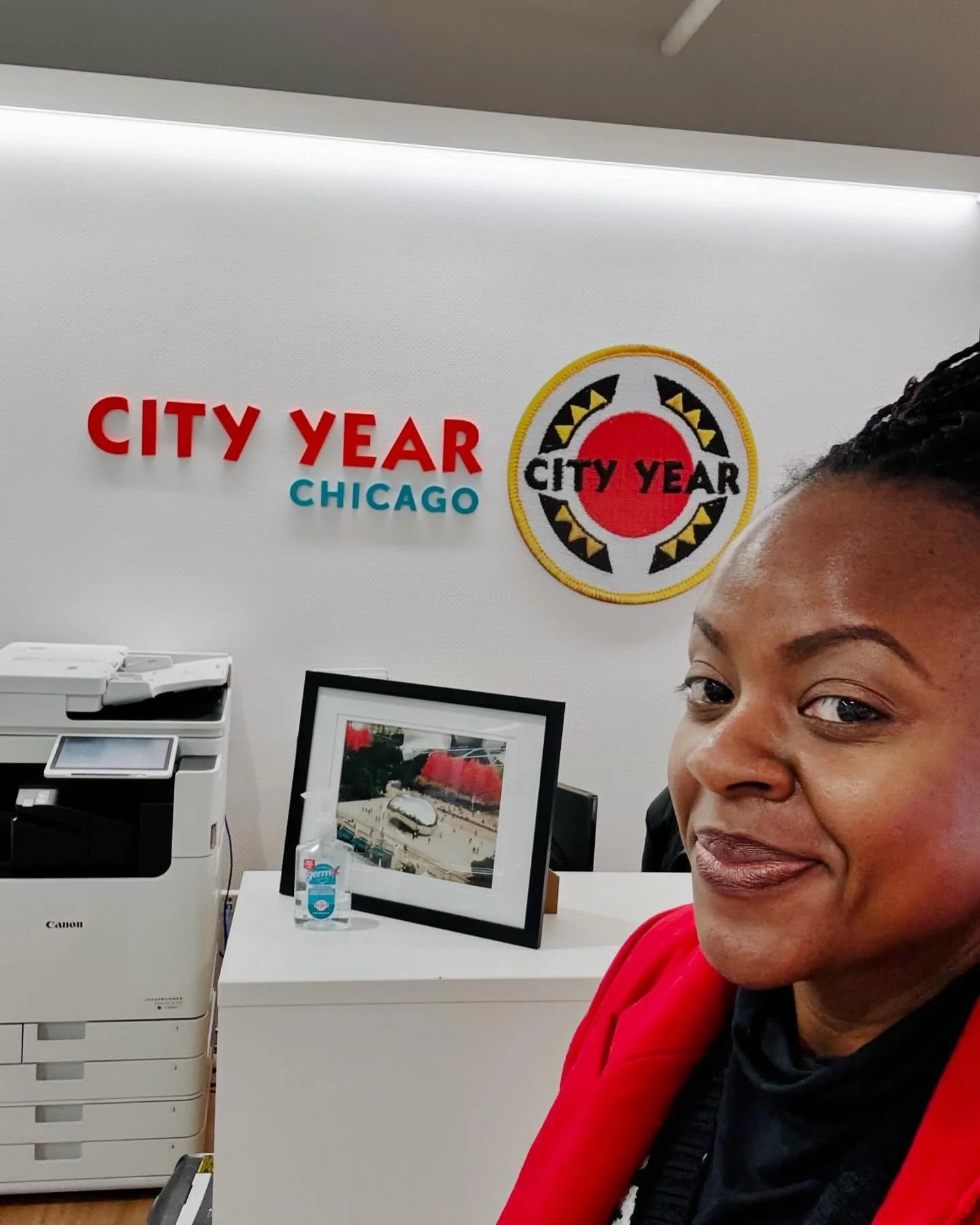 Starting off the year with our friends - the super smart, super talented, super motivated  leaders at City Year Chicago 🎉
#Nonprofit #Chicago #Fundraising TJ Marie Consulting