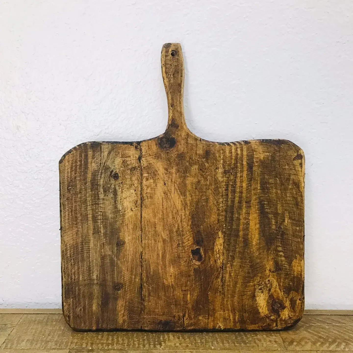 Cutting Board with Handle