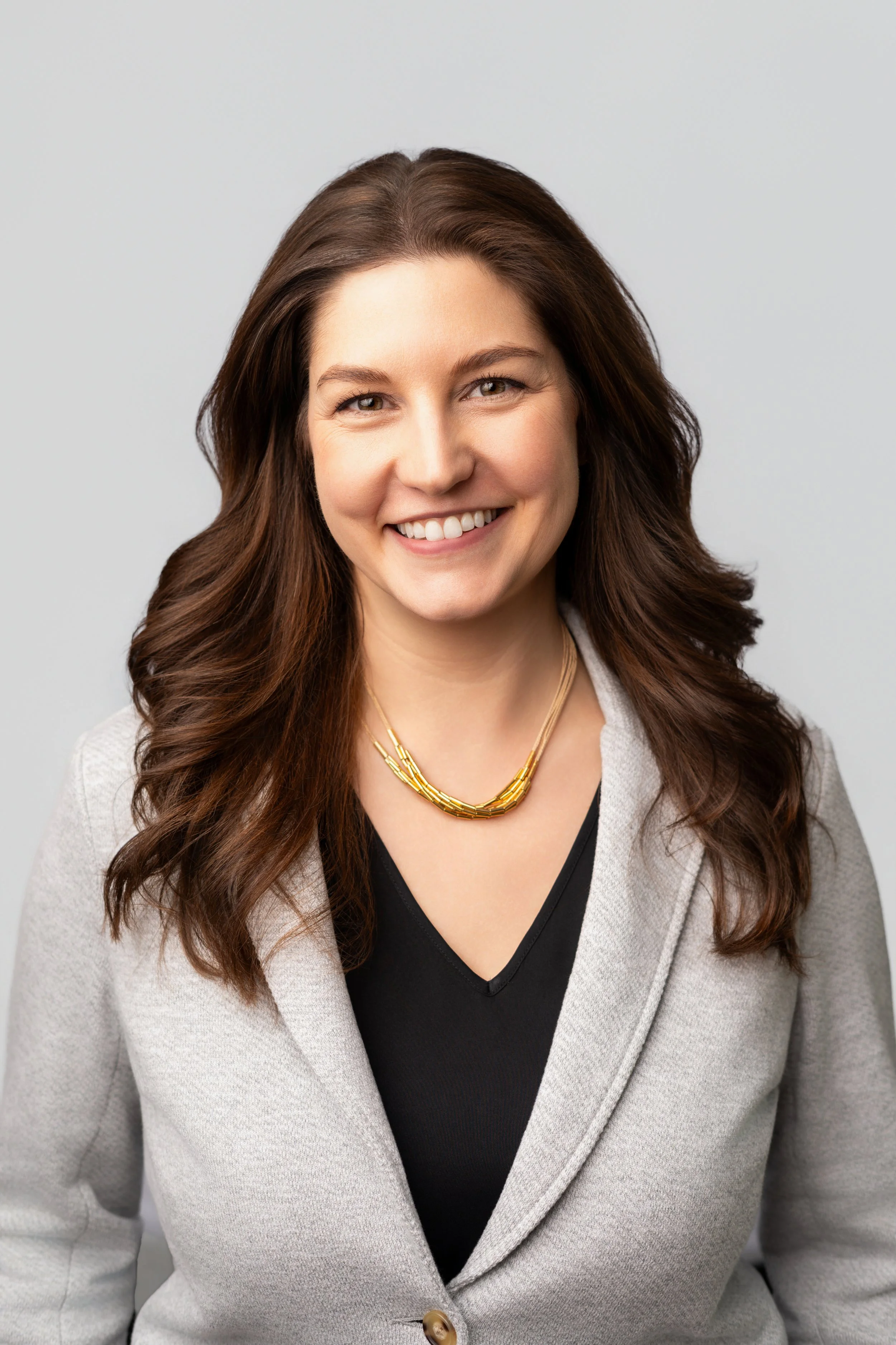 Headshot of Rachel Schaefer, a female custom home builder and general contractor in Edina, MN