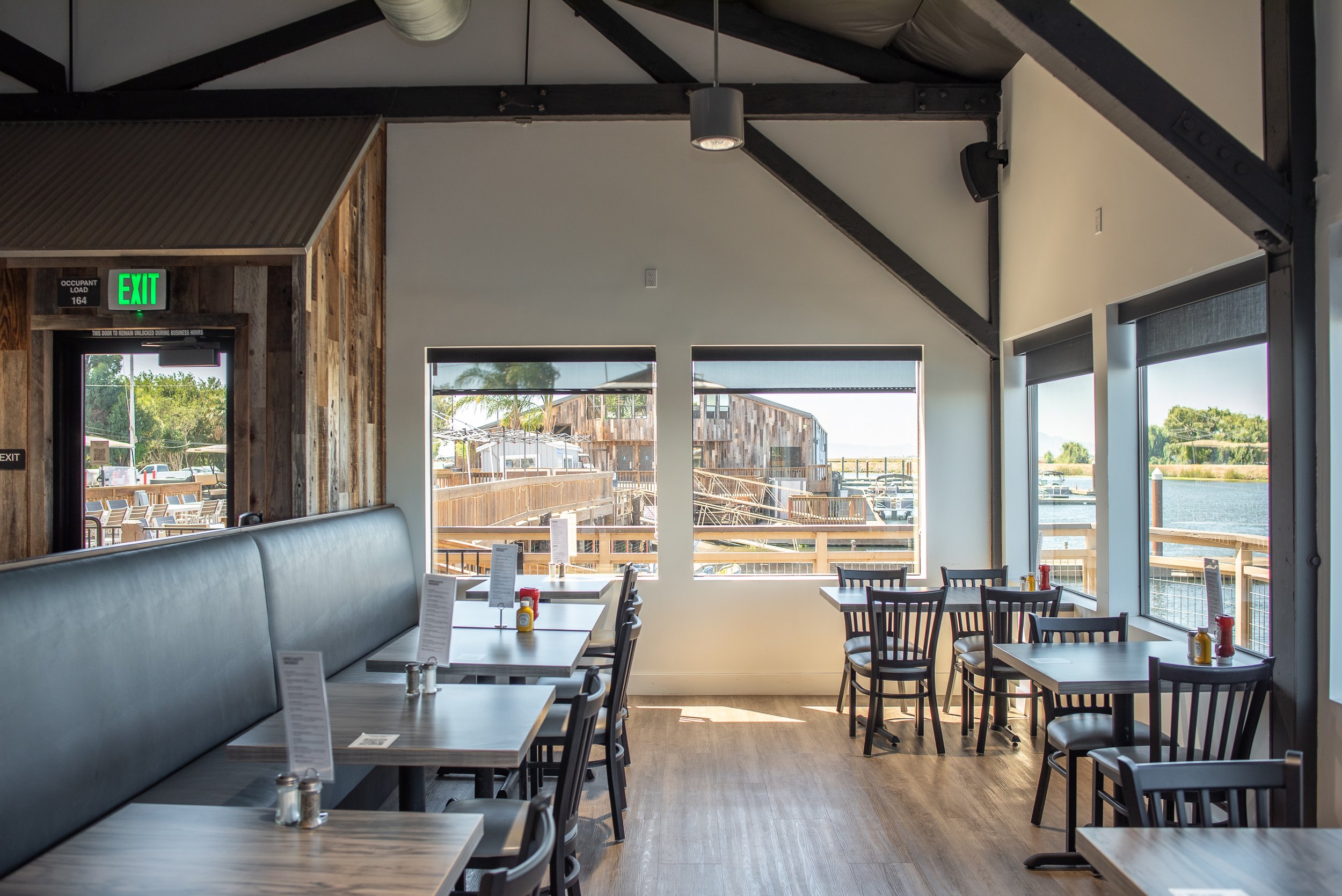 TP295_WaterfrontGrille_September 2021_T TPCA_bRerstaurant_14.jpg