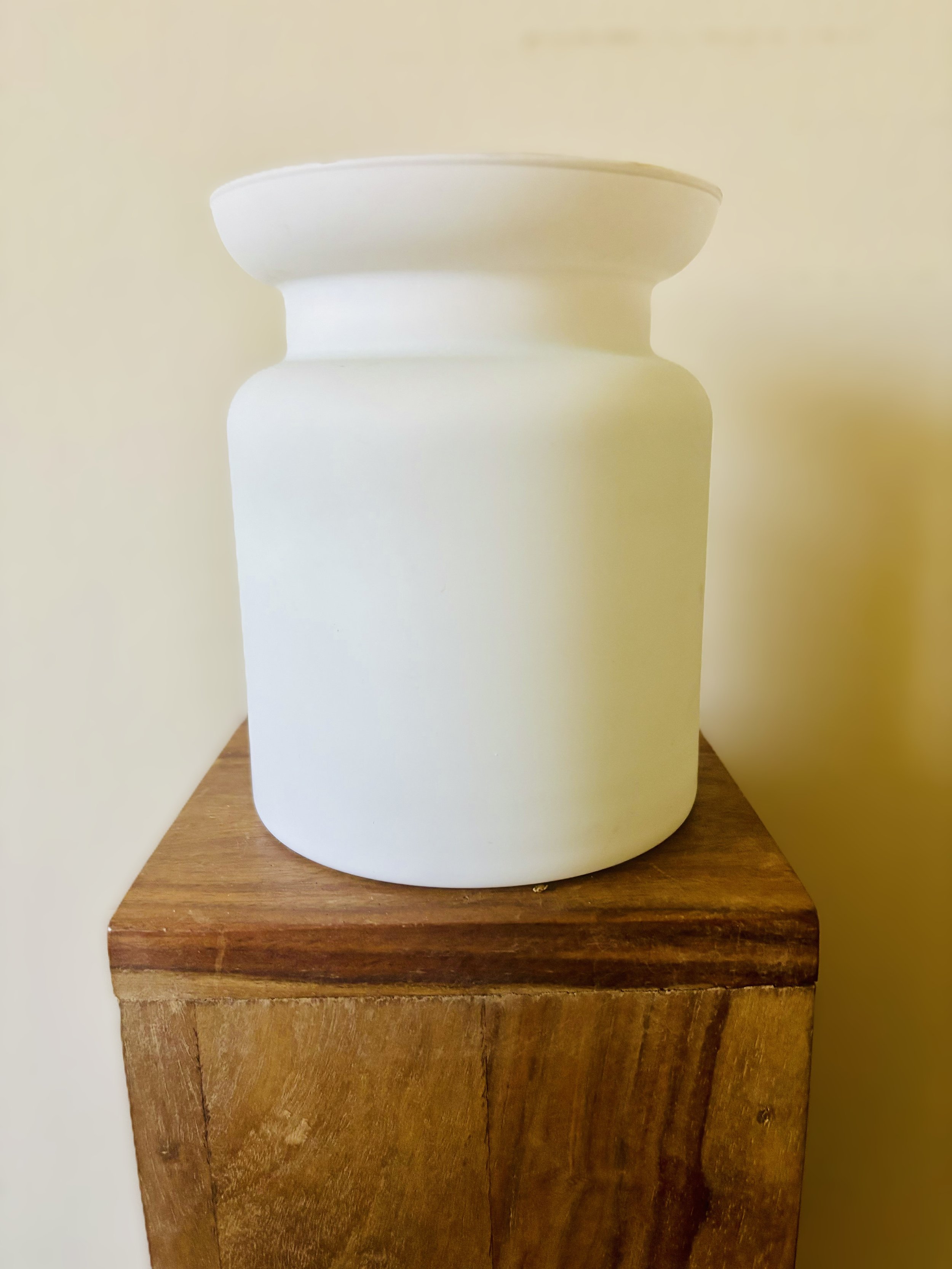 Vase 12